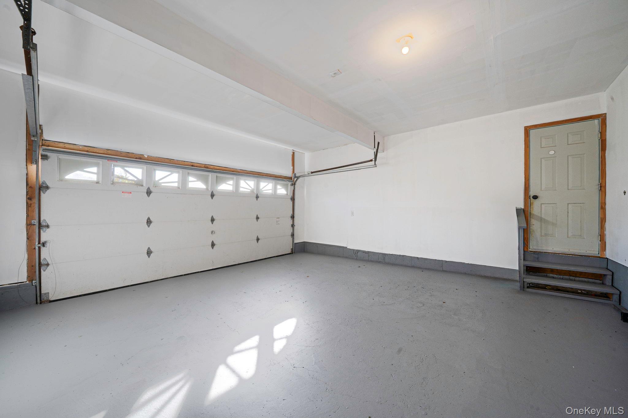 Single Family Adamson  Suffolk County, NY 11784, MLS-926128-35