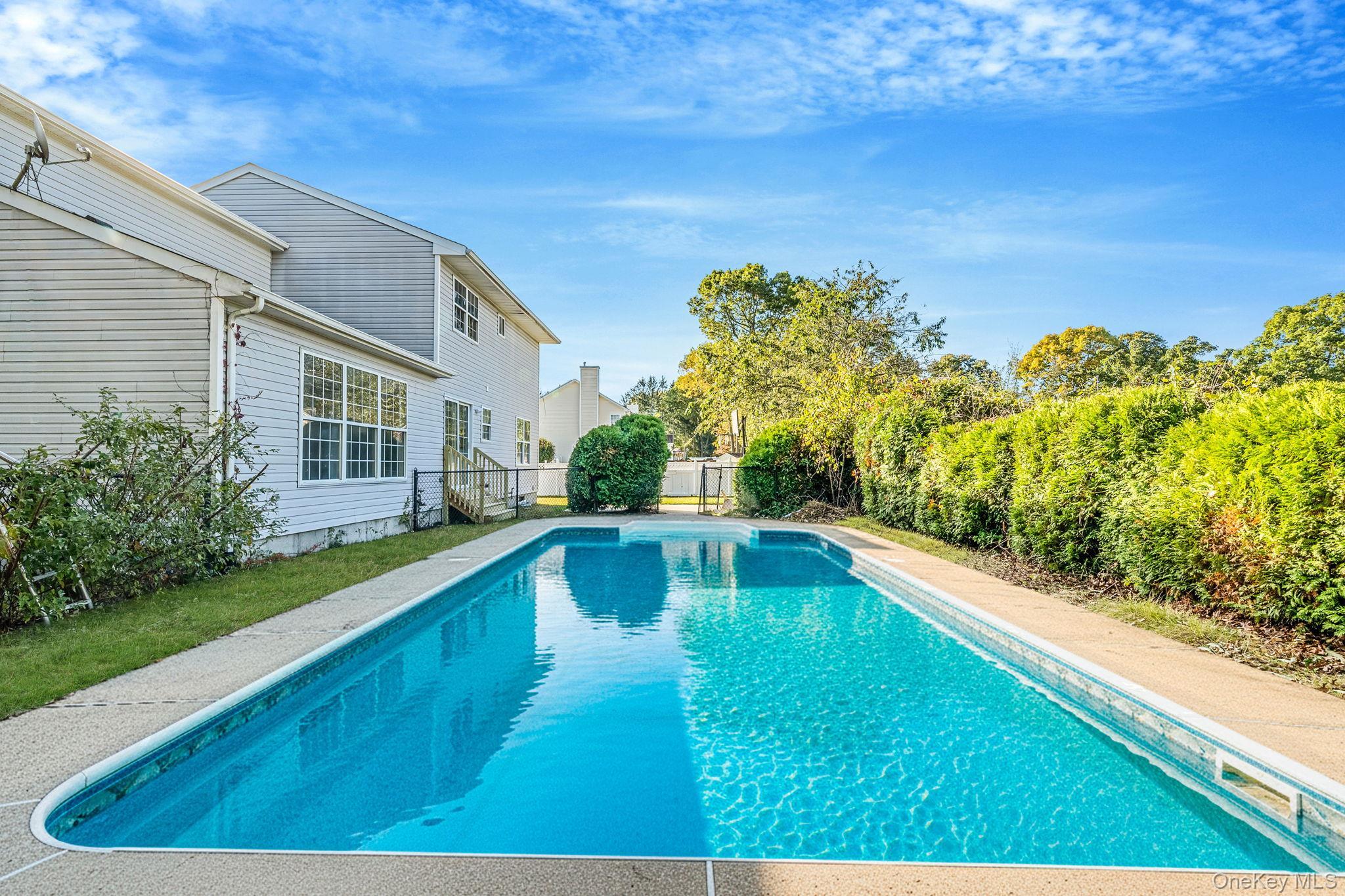 Single Family Adamson  Suffolk County, NY 11784, MLS-926128-7