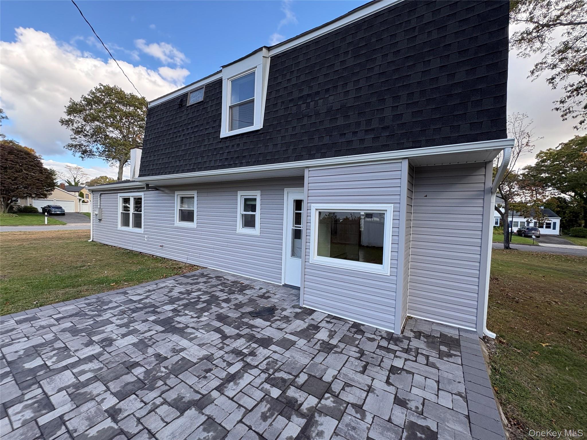 Single Family Whitney  Suffolk County, NY 11727, MLS-926154-27