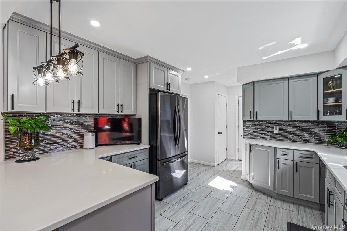 Single Family Colonial Nassau County, NY 11758, MLS-926202-20