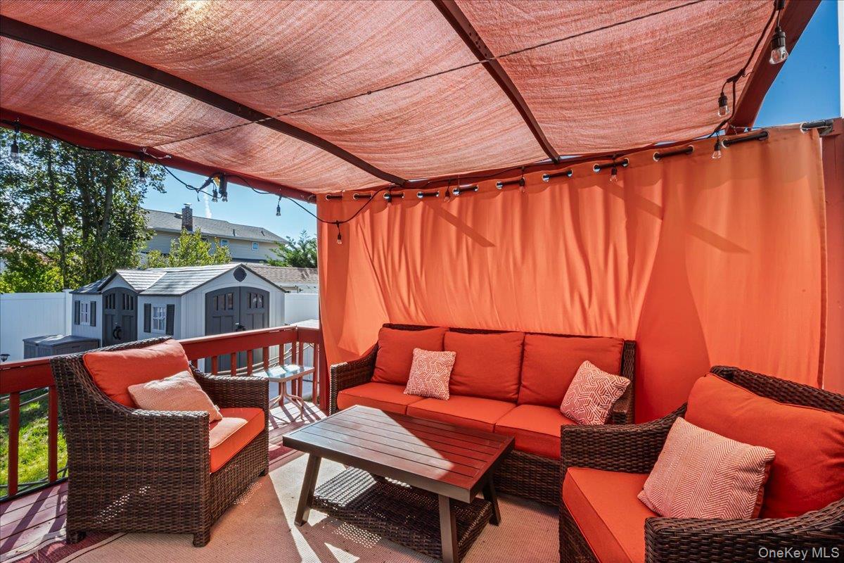 Single Family Colonial Nassau County, NY 11758, MLS-926202-24