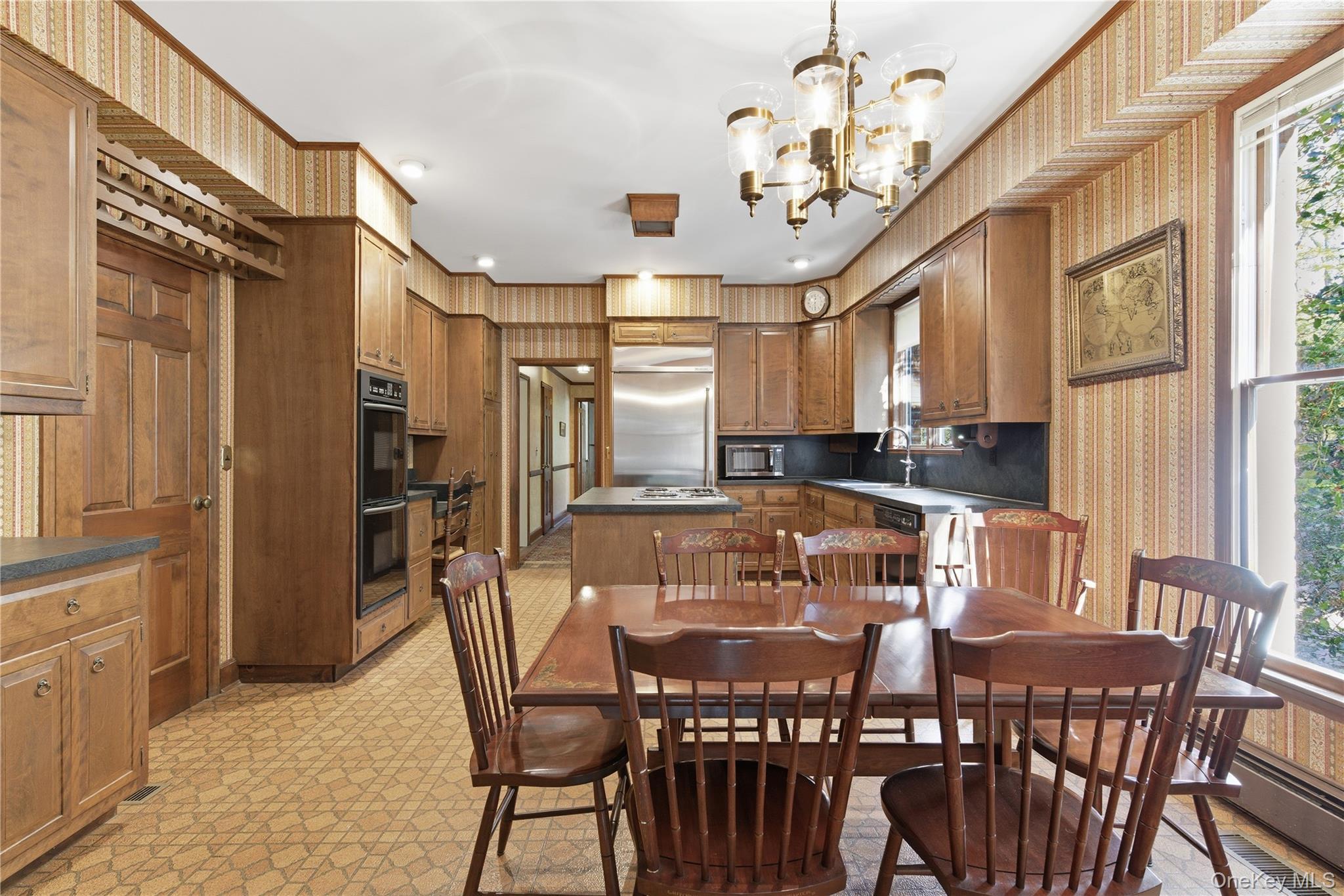 Single Family Lloyd Point Suffolk County, NY 11743, MLS-926211-12