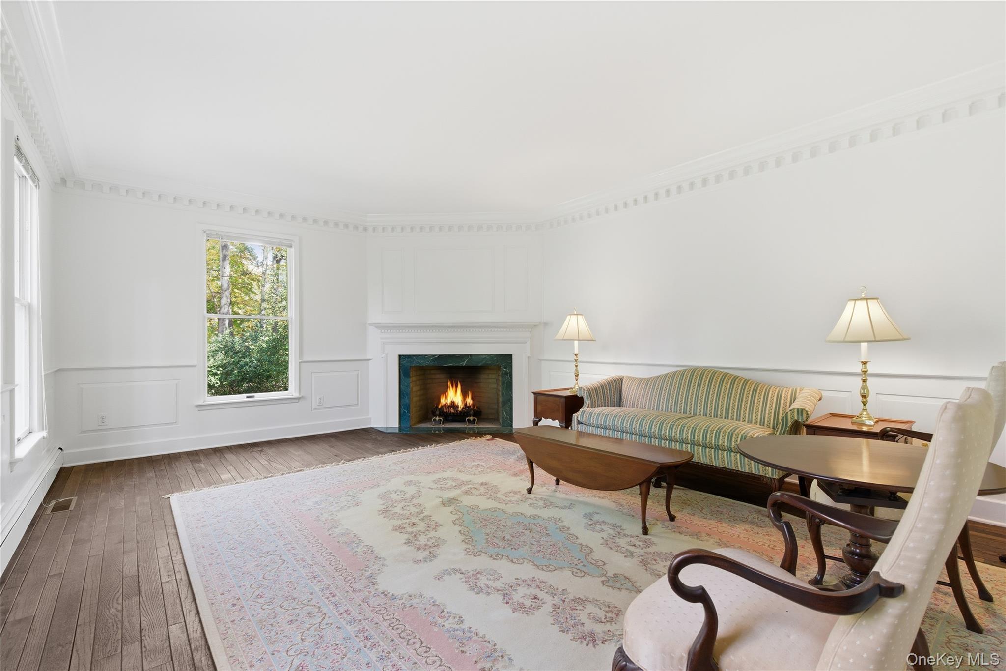 Single Family Lloyd Point Suffolk County, NY 11743, MLS-926211-5