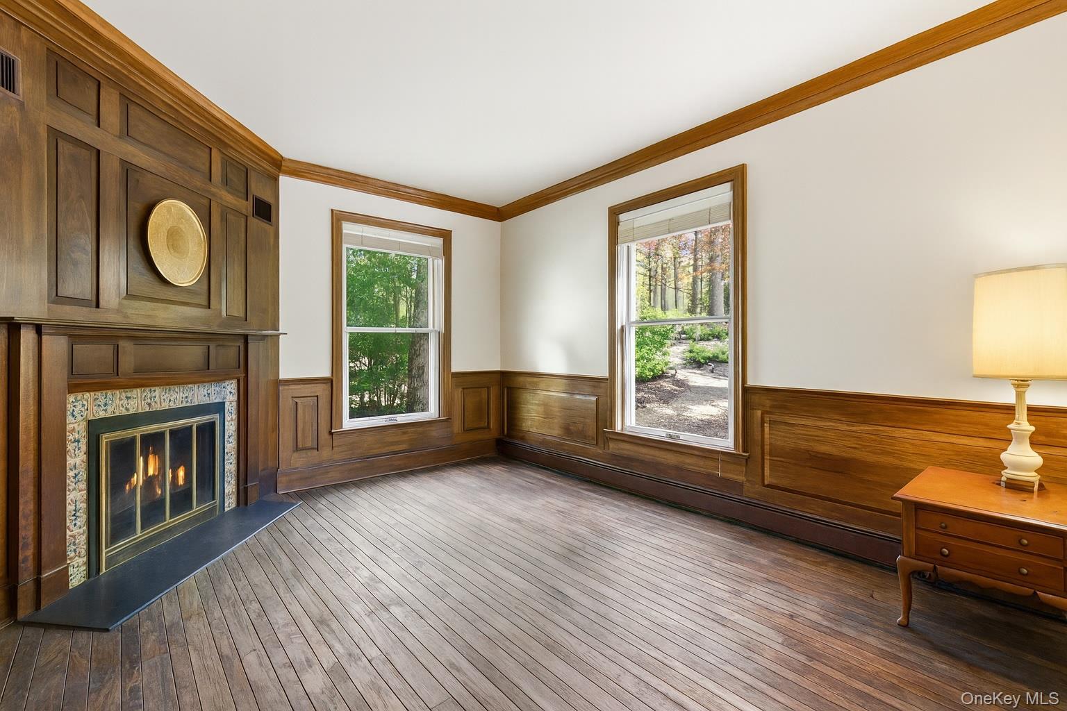 Single Family Lloyd Point Suffolk County, NY 11743, MLS-926211-7