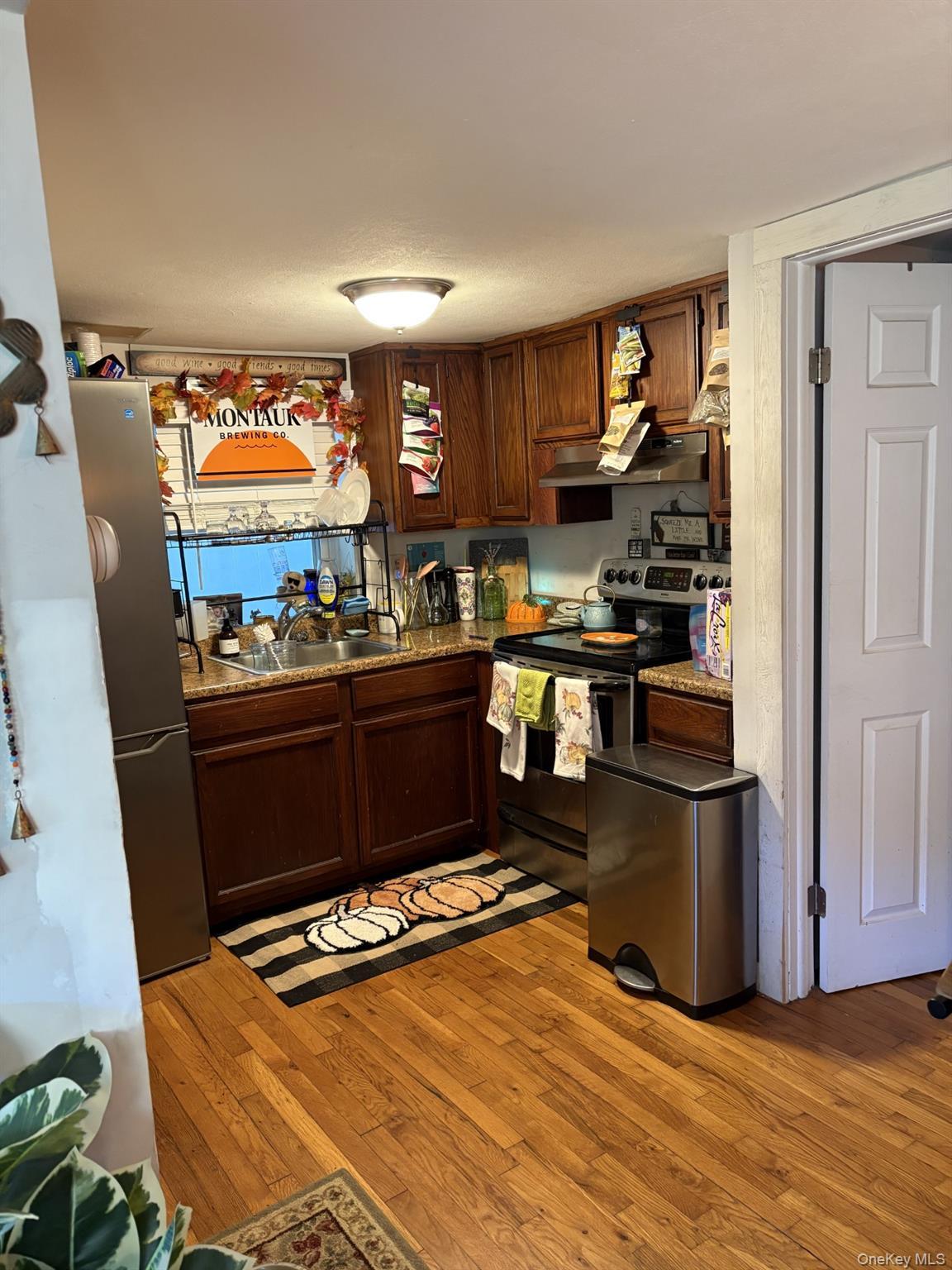 Single Family Edgewood  Suffolk County, NY 11776, MLS-926212-4