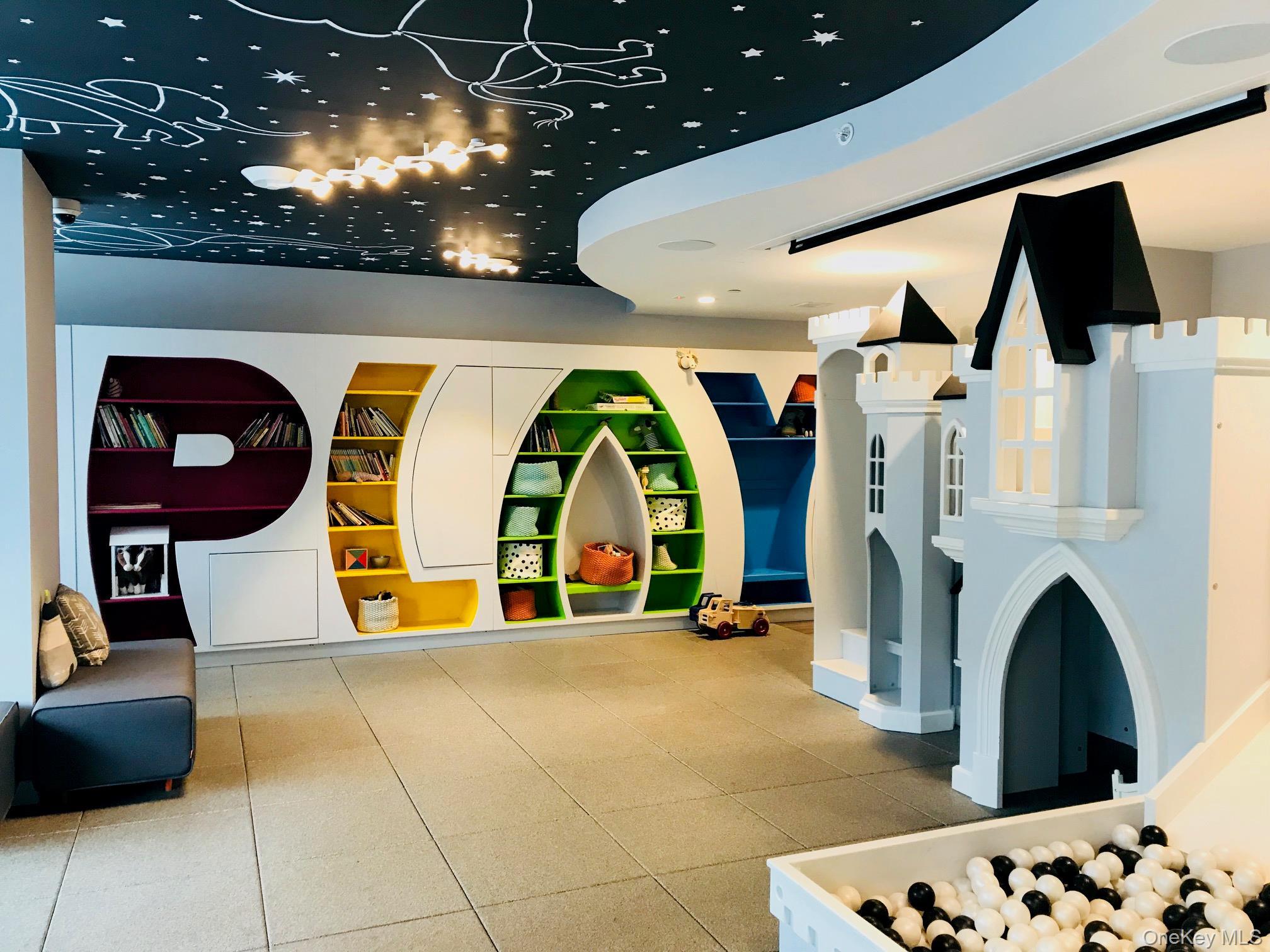 Condo 40 Queens, NY 11354, MLS-926213-15