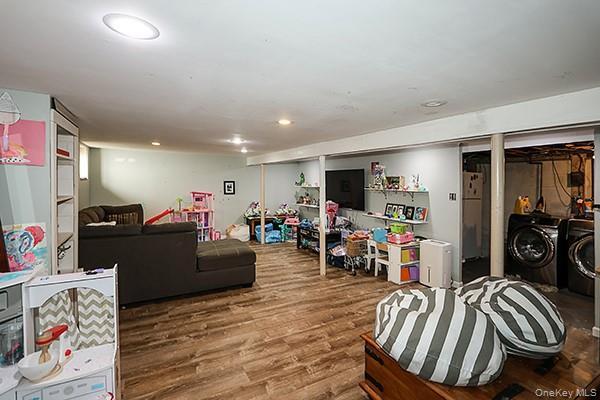 Single Family Davenport  Nassau County, NY 11710, MLS-926222-20