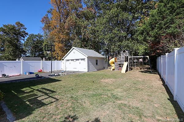 Single Family Davenport  Nassau County, NY 11710, MLS-926222-26