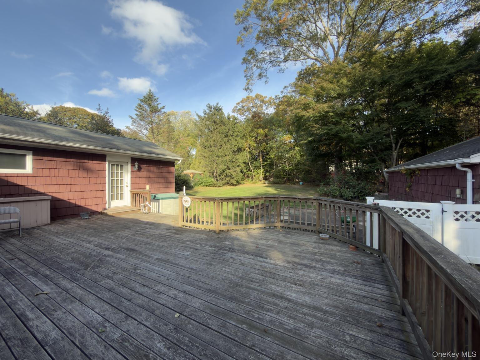 Single Family Cambon  Suffolk County, NY 11780, MLS-926234-32