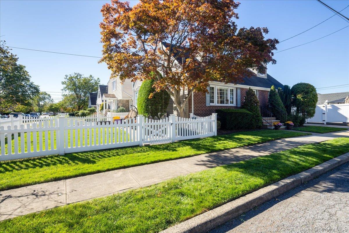 Single Family Concord  Nassau County, NY 11552, MLS-926235-27