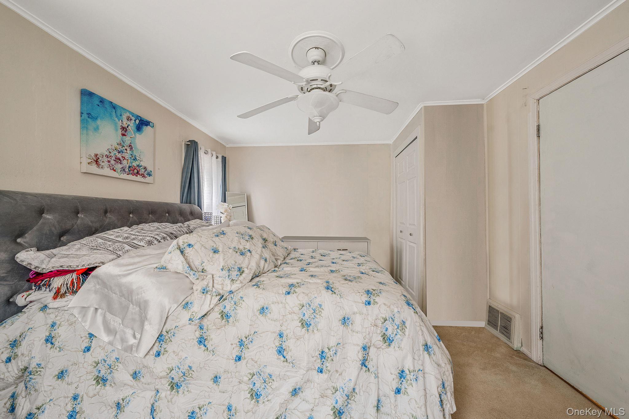 Single Family West Suffolk County, NY 11706, MLS-926248-11