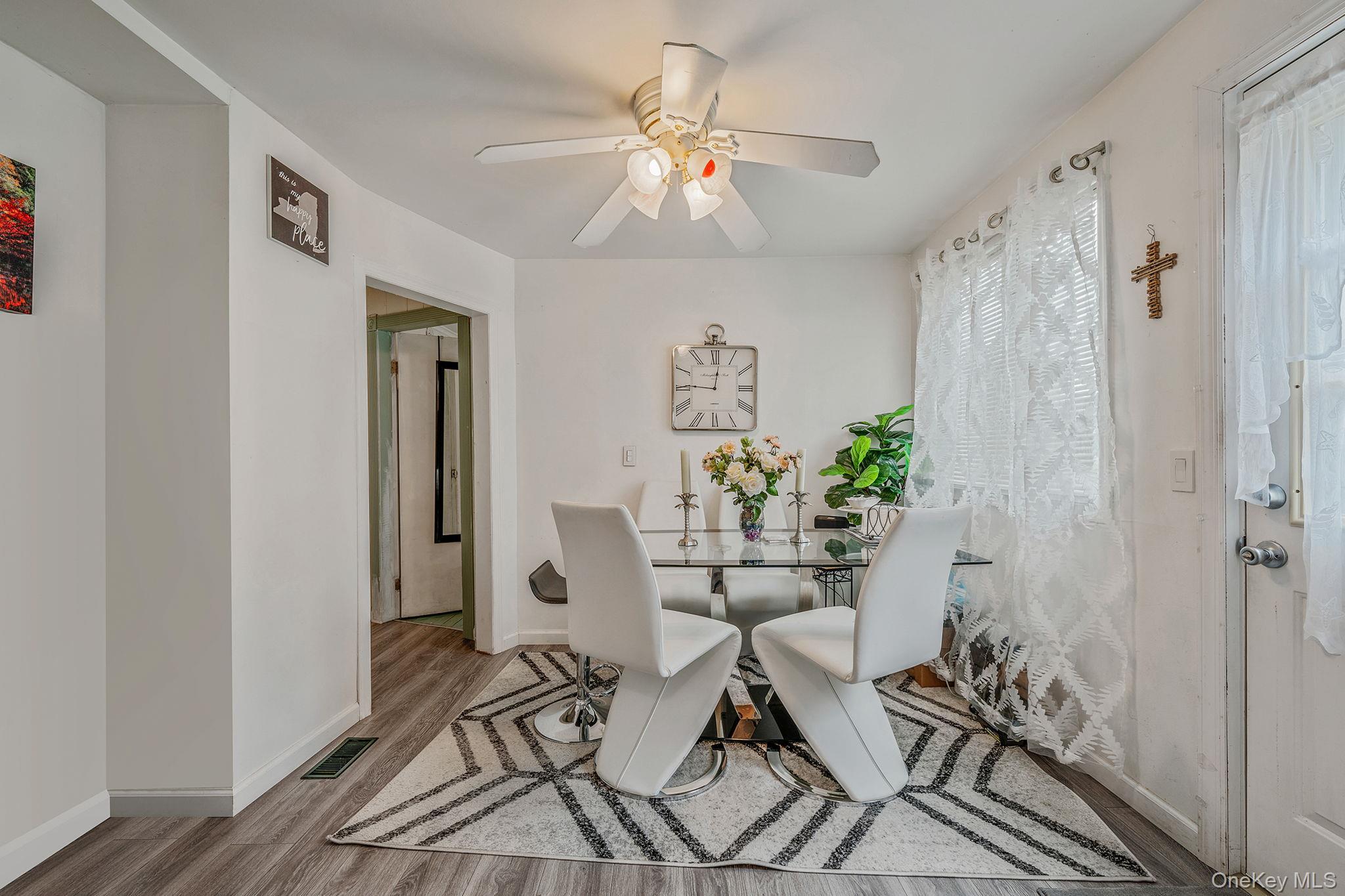 Single Family West Suffolk County, NY 11706, MLS-926248-3