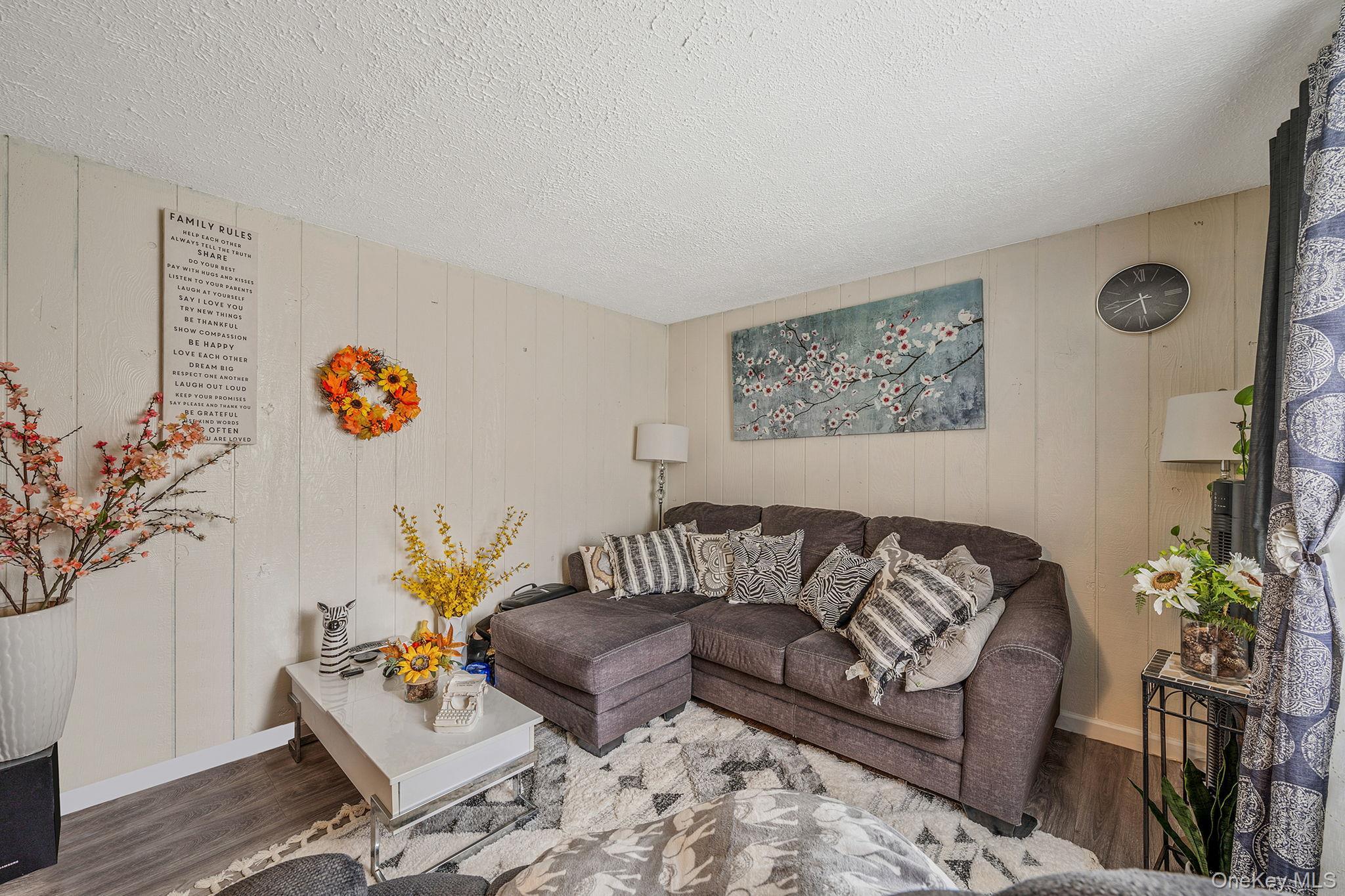 Single Family West Suffolk County, NY 11706, MLS-926248-7