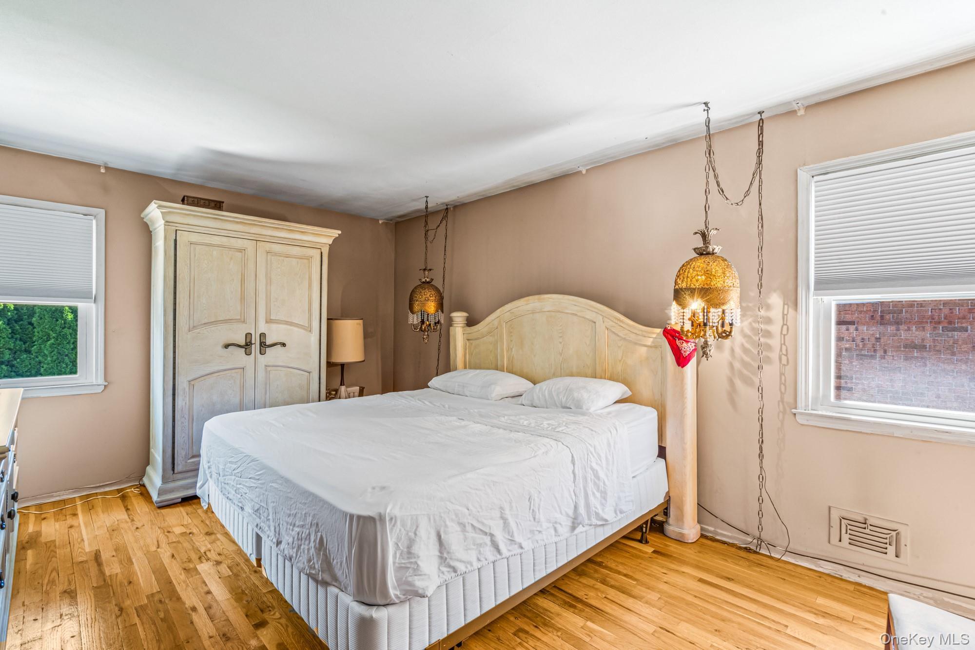 Single Family 158th Queens, NY 11357, MLS-926255-12