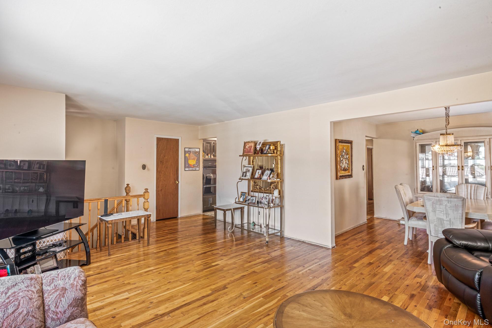 Single Family 158th Queens, NY 11357, MLS-926255-7