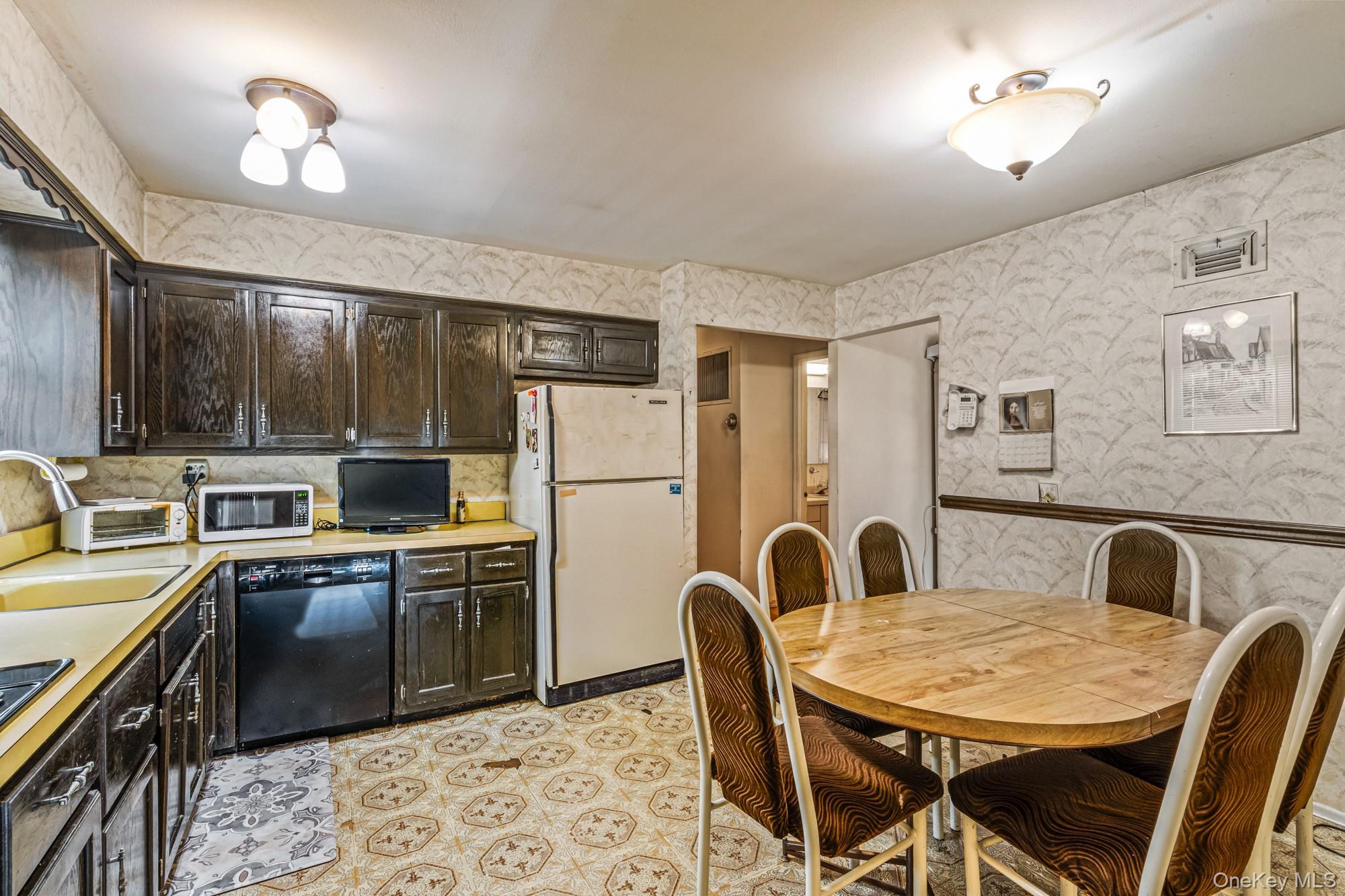 Single Family 158th Queens, NY 11357, MLS-926255-9