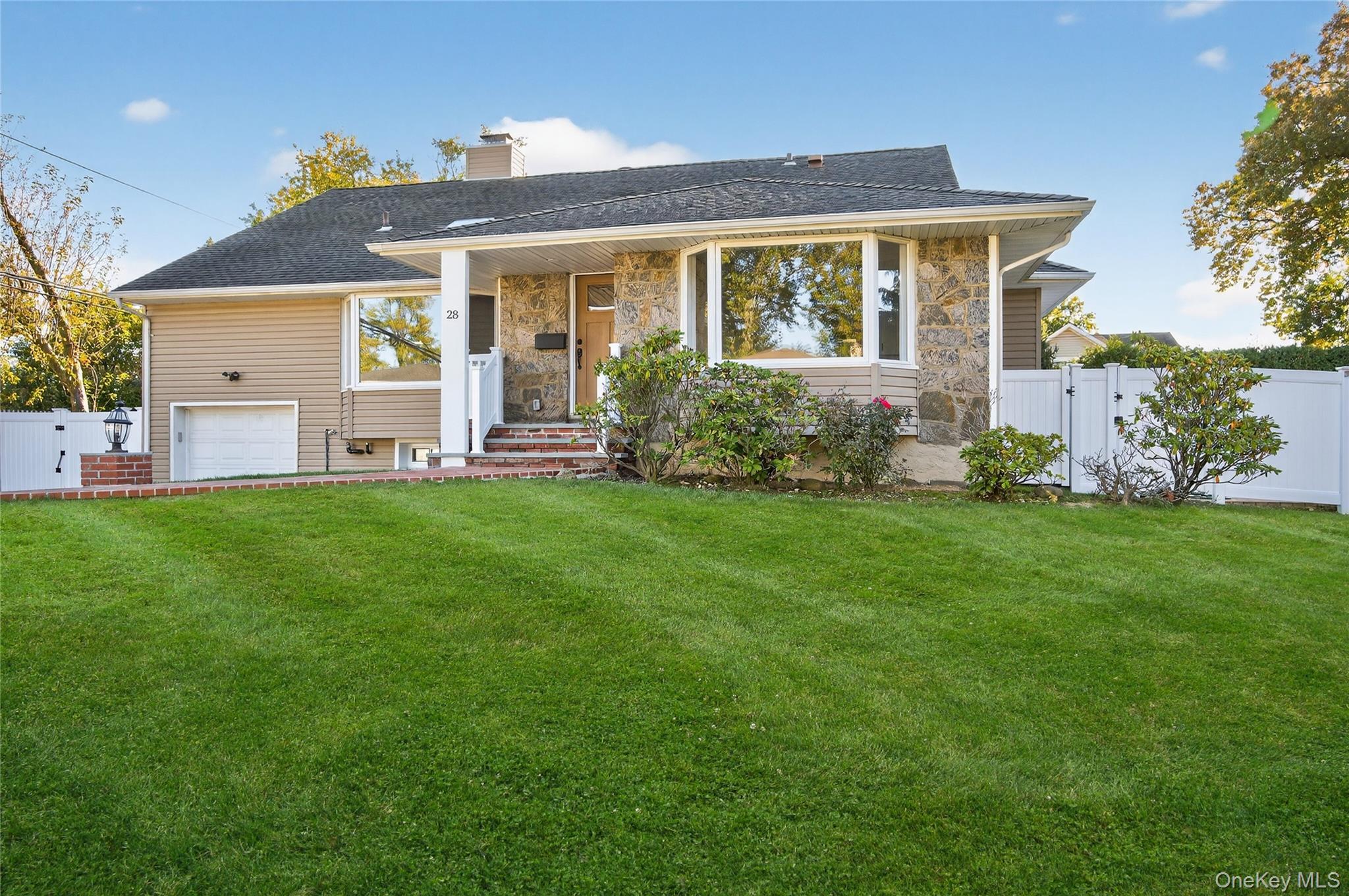 Single Family Maytime  Nassau County, NY 11753, MLS-926259-2