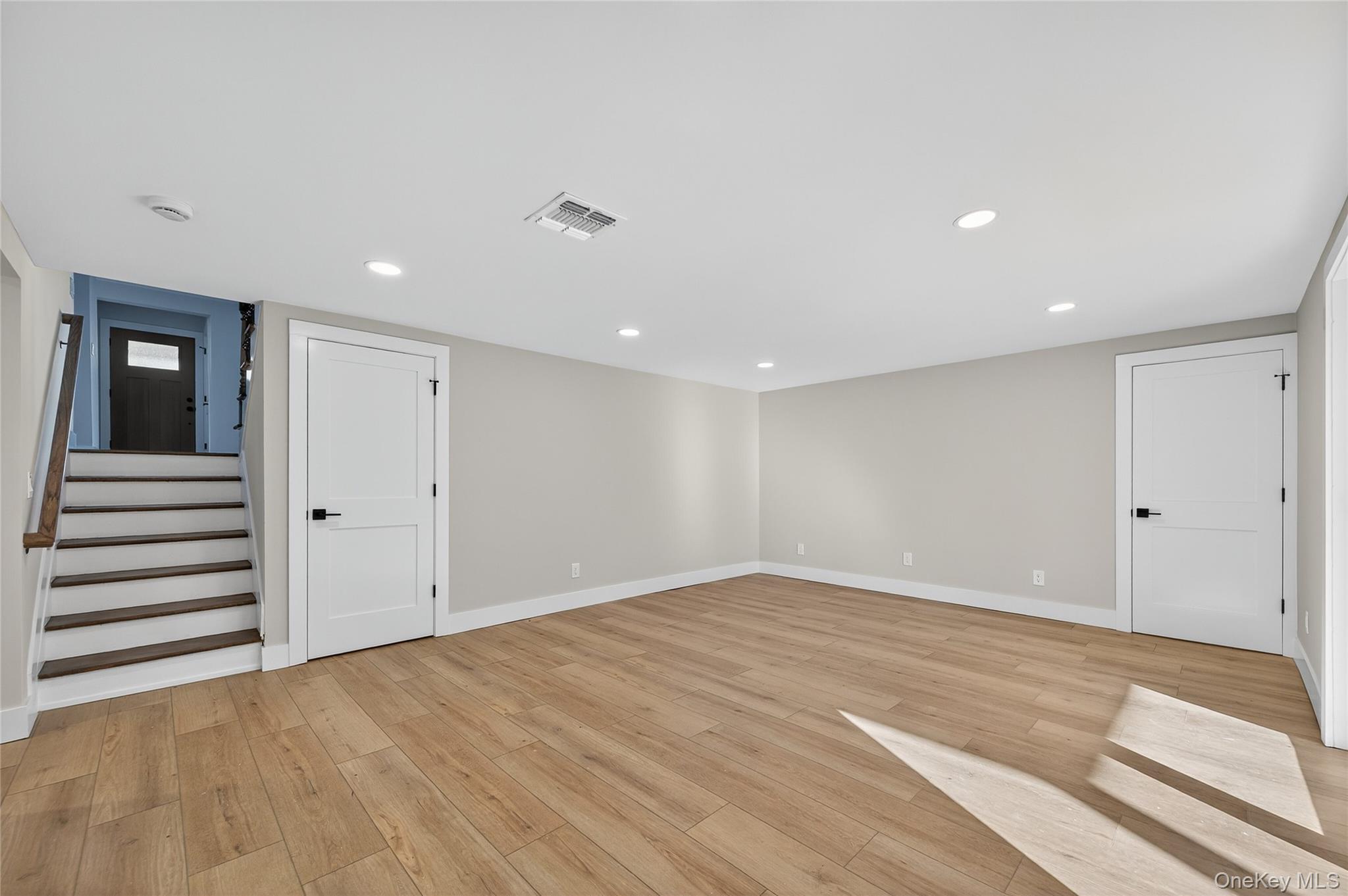 Single Family Maytime  Nassau County, NY 11753, MLS-926259-27