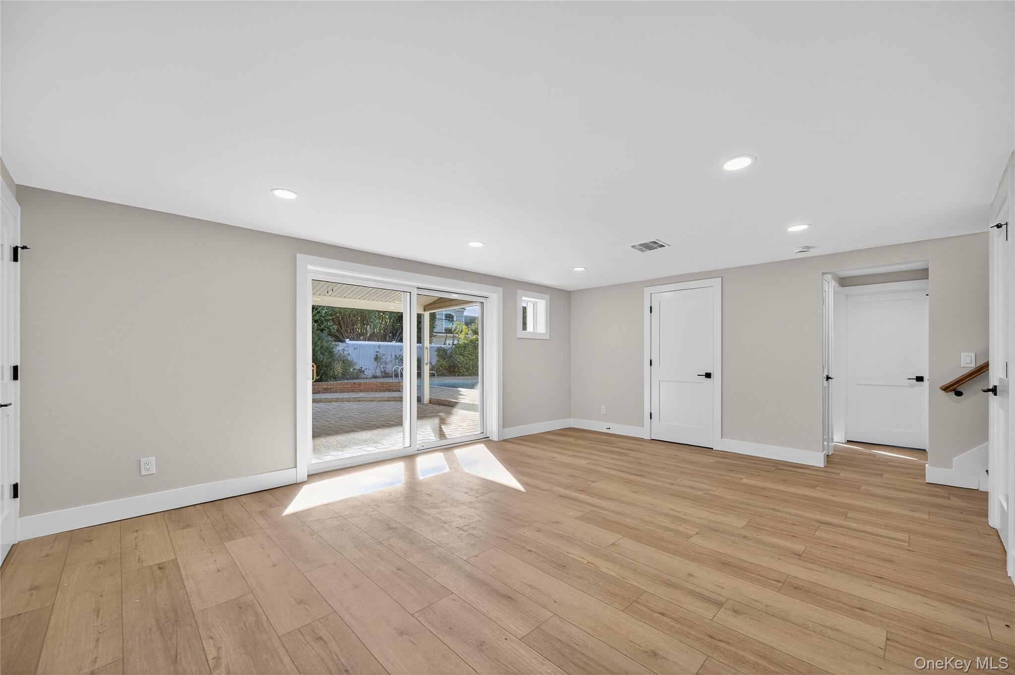 Single Family Maytime  Nassau County, NY 11753, MLS-926259-30