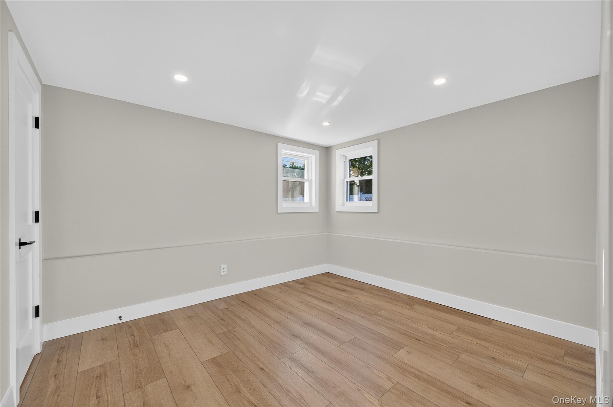 Single Family Maytime  Nassau County, NY 11753, MLS-926259-31