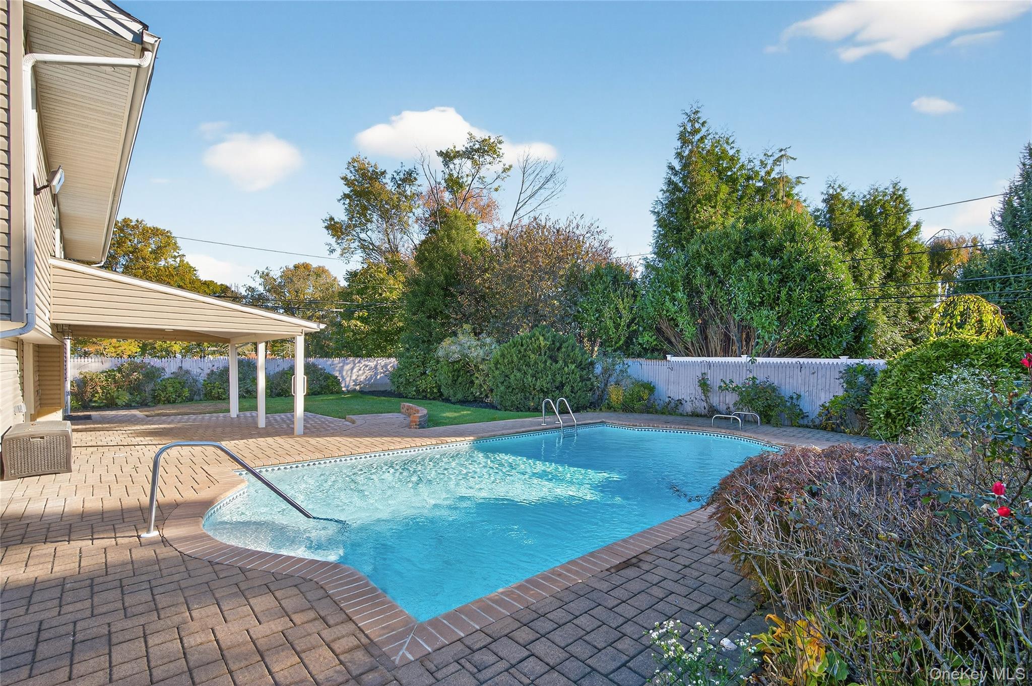 Single Family Maytime  Nassau County, NY 11753, MLS-926259-36