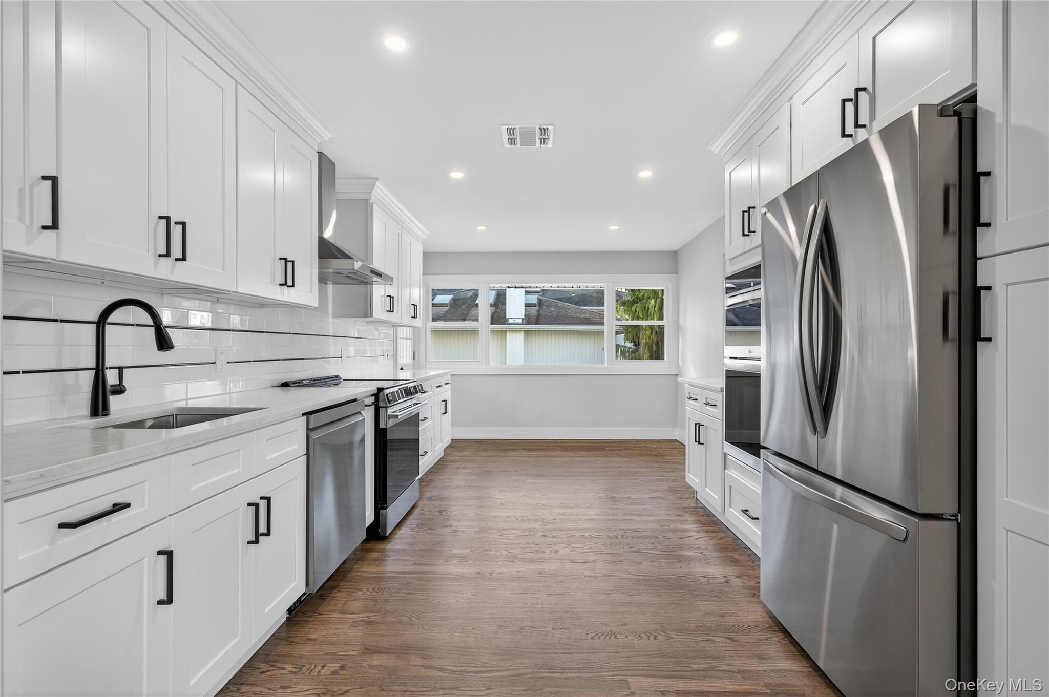 Single Family Maytime  Nassau County, NY 11753, MLS-926259-8