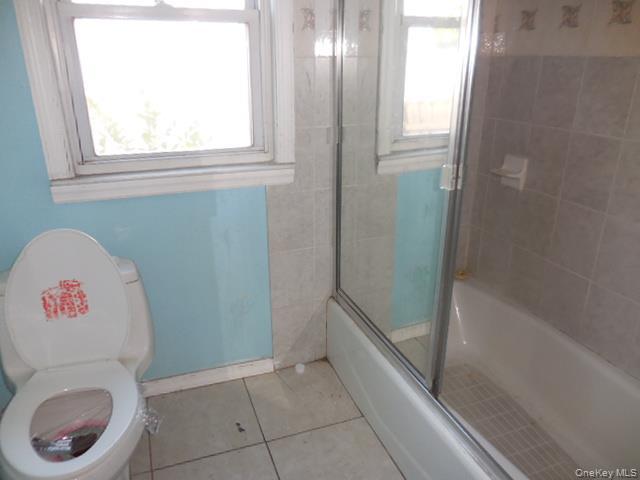 Single Family Harris Nassau County, NY 11520, MLS-926261-22