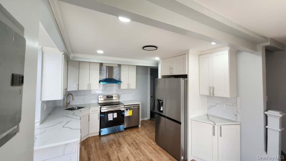 Single Family Grand  Nassau County, NY 11510, MLS-926264-4