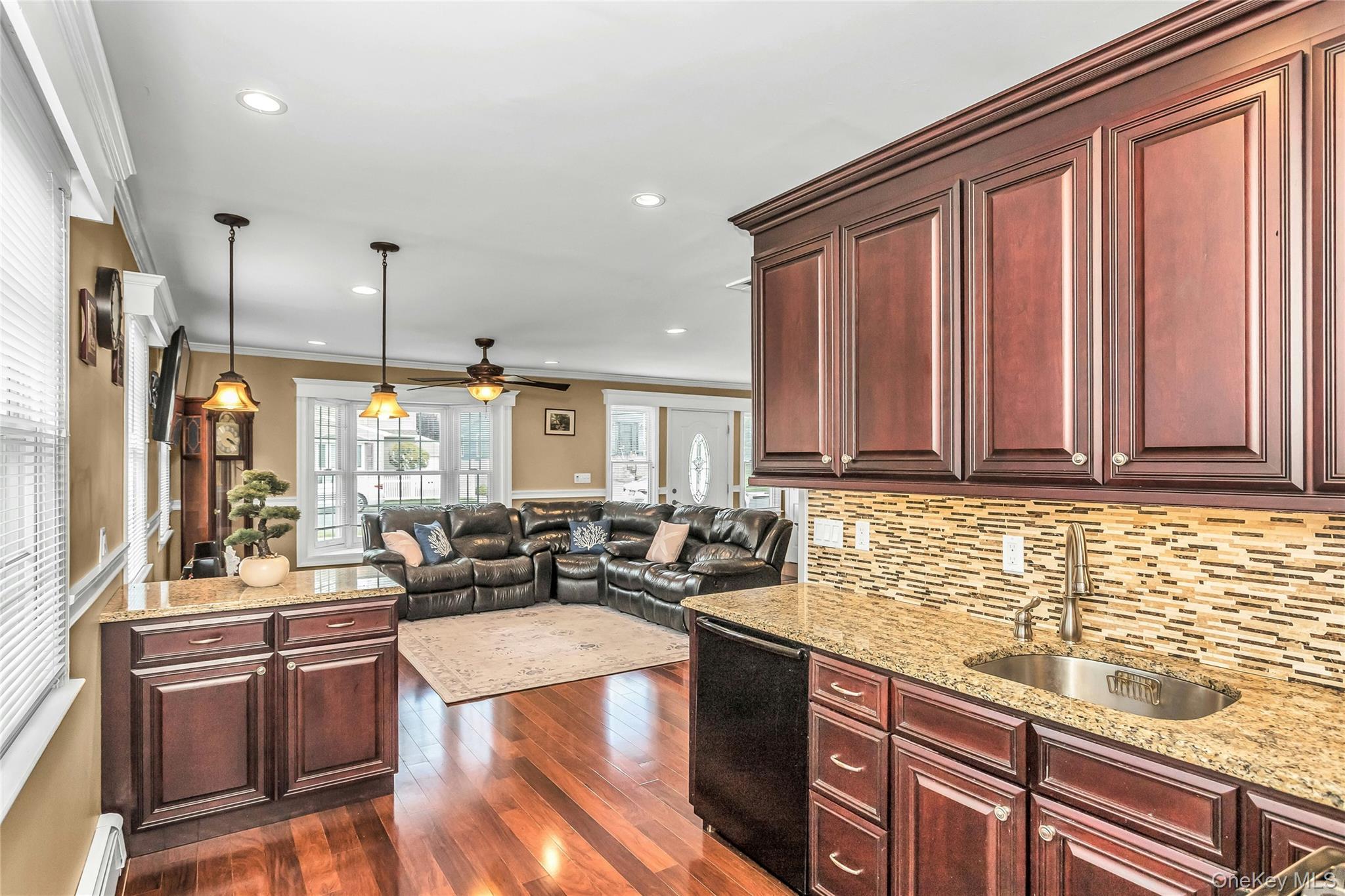 Single Family Army Nassau County, NY 11710, MLS-926269-3