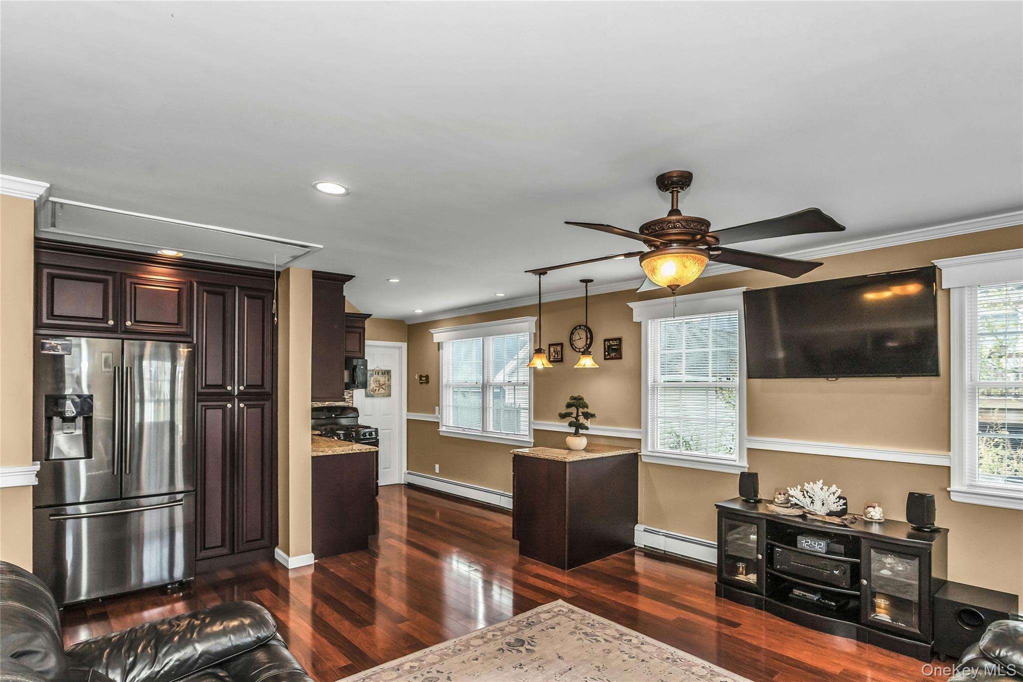 Single Family Army Nassau County, NY 11710, MLS-926269-4