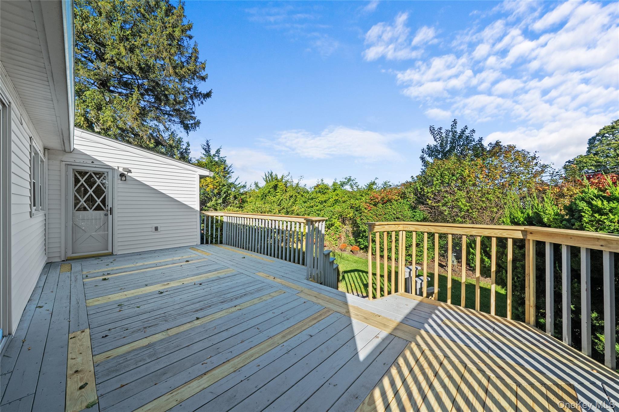 Single Family Johnson  Suffolk County, NY 11782, MLS-926277-28