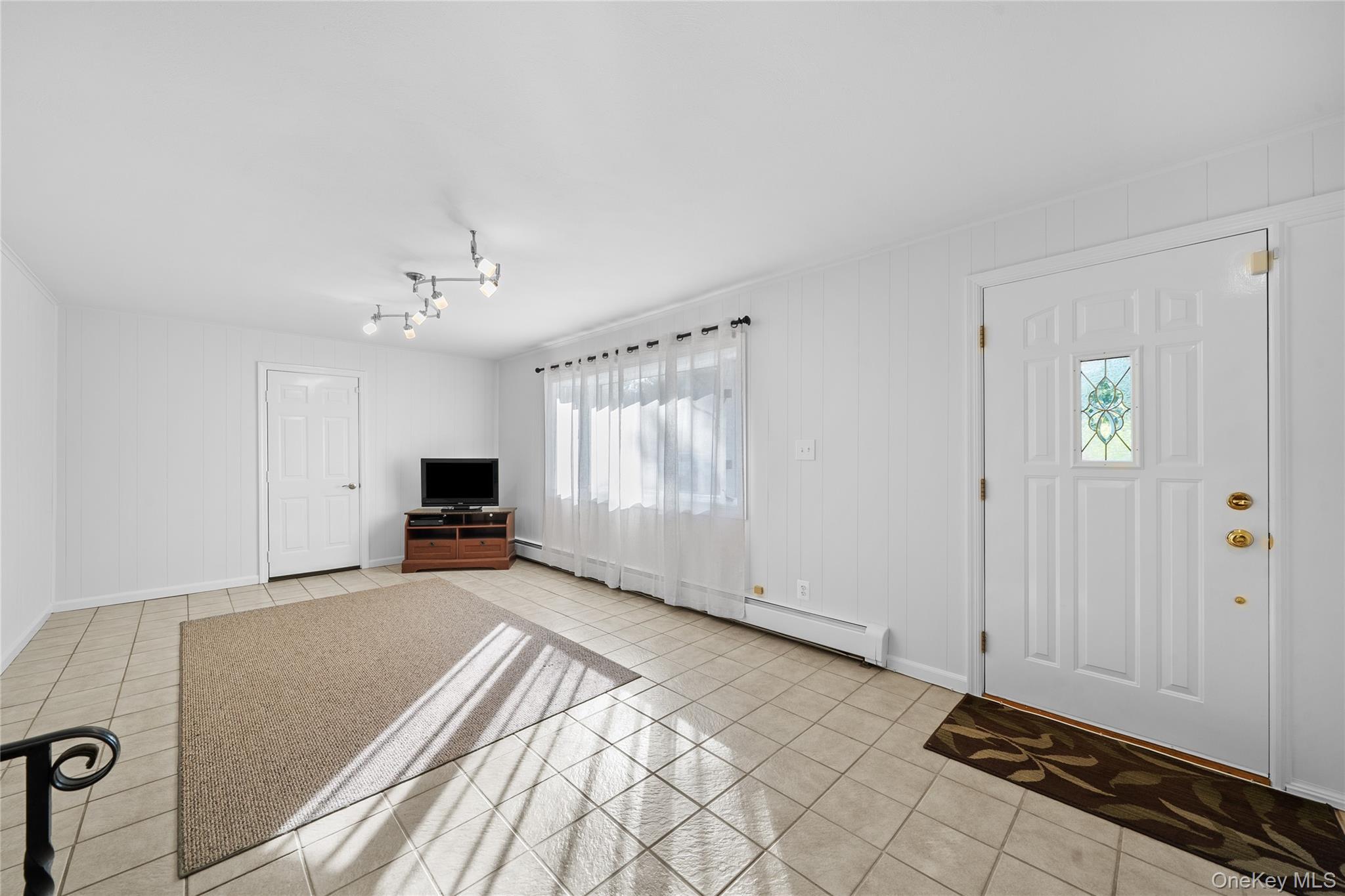 Single Family Johnson  Suffolk County, NY 11782, MLS-926277-4