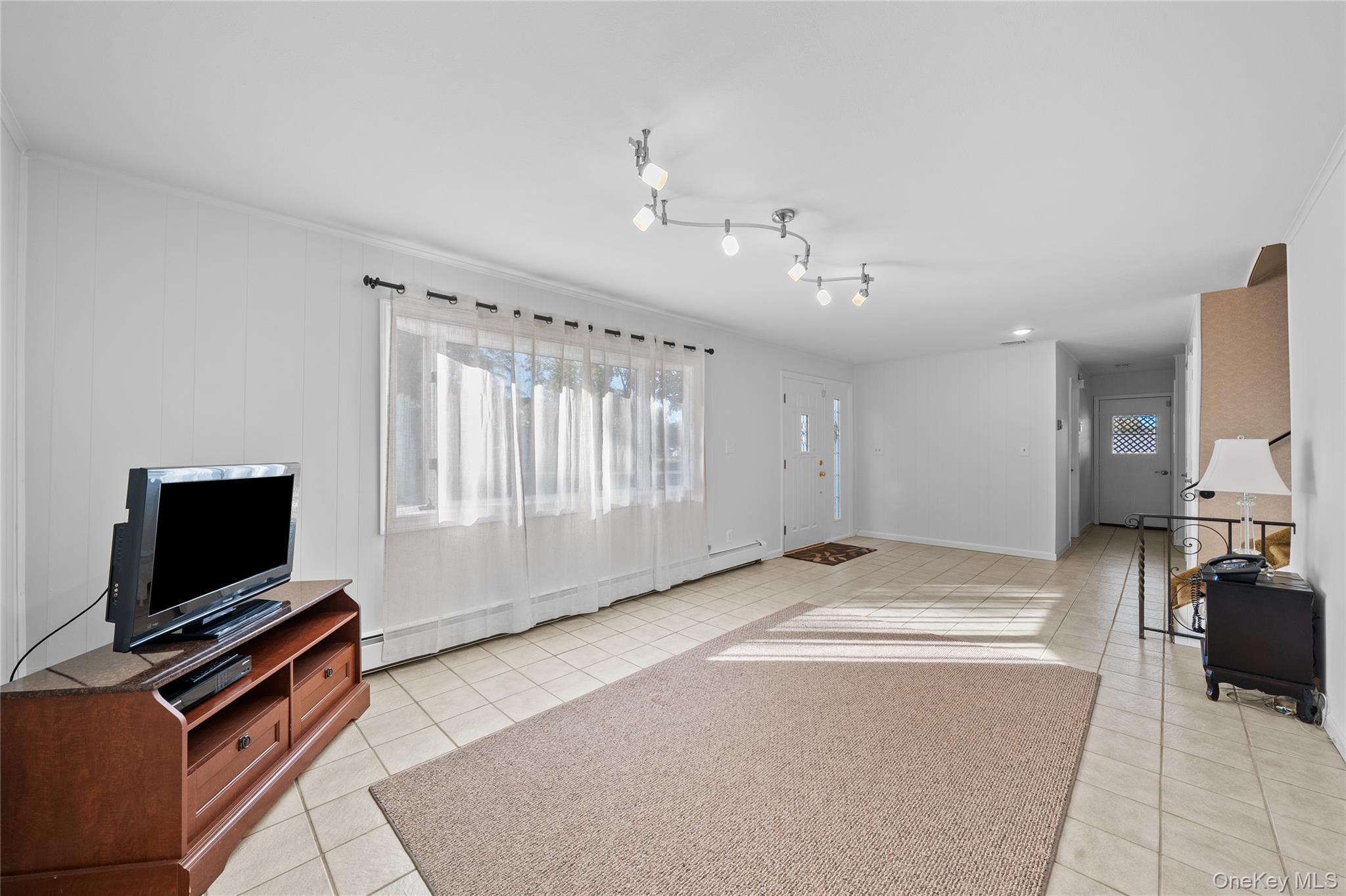 Single Family Johnson  Suffolk County, NY 11782, MLS-926277-6