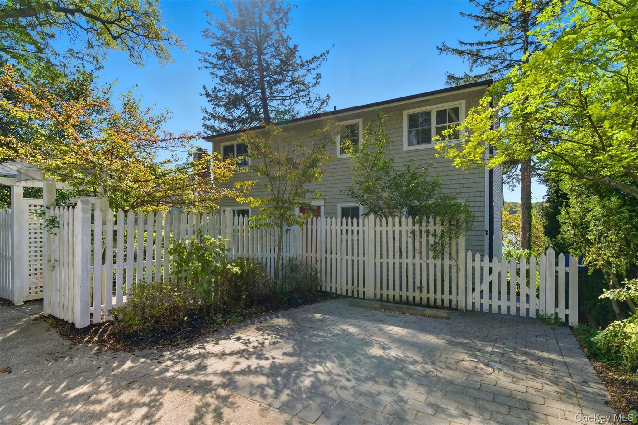 Single Family Bayview Suffolk County, NY 11768, MLS-926283-30