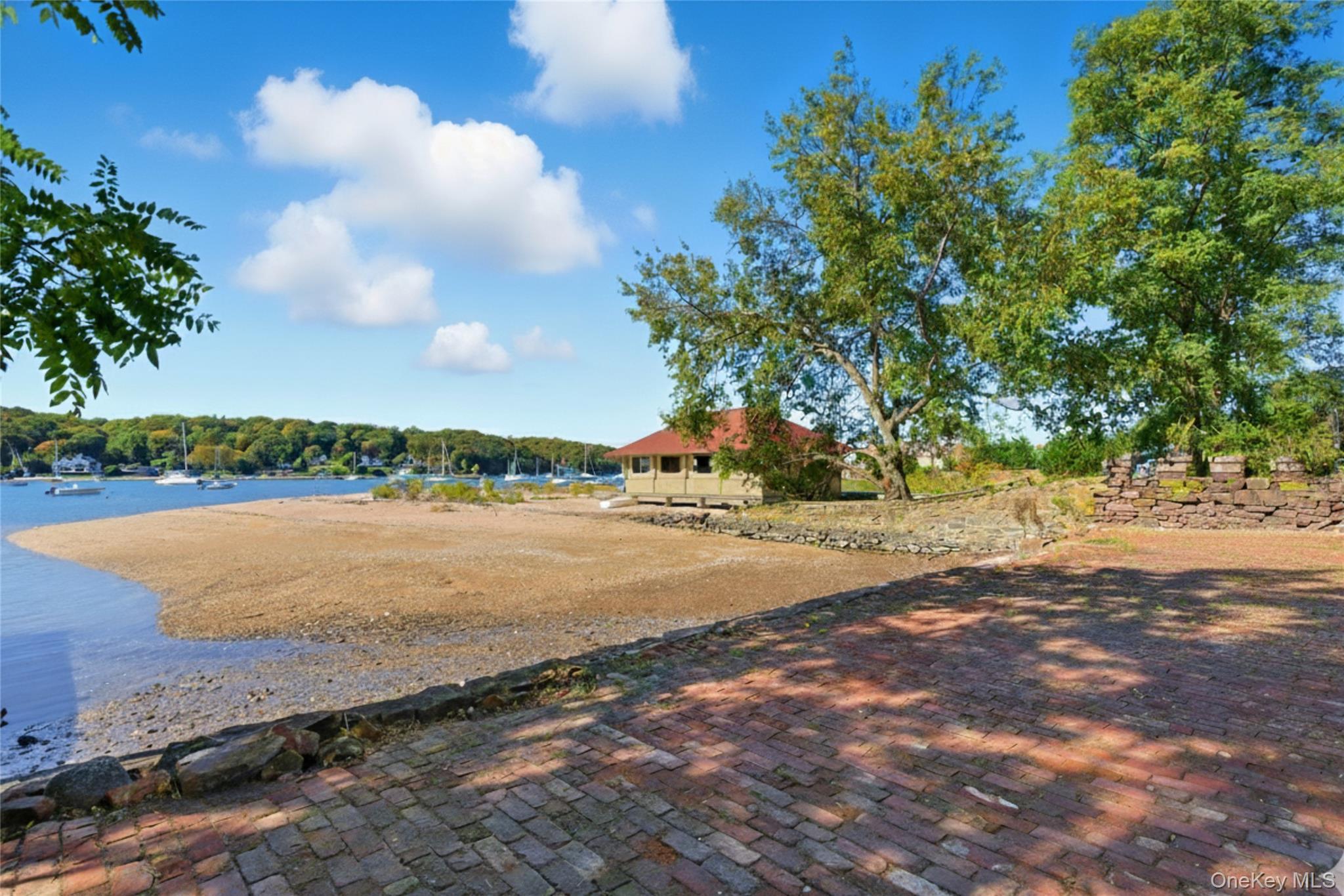 Single Family Bayview Suffolk County, NY 11768, MLS-926283-33