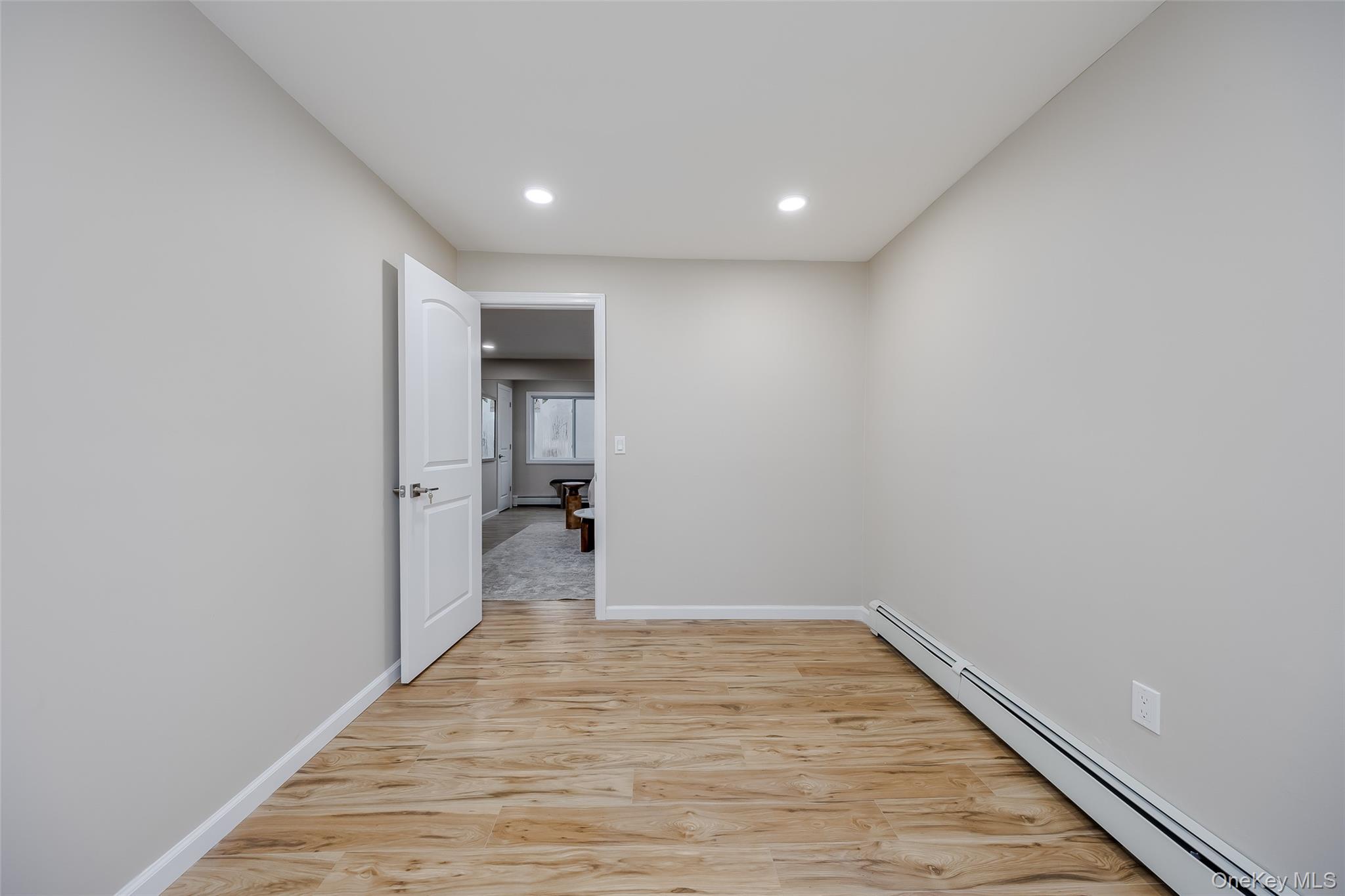 Single Family Cedarhurst  Suffolk County, NY 11784, MLS-926329-25