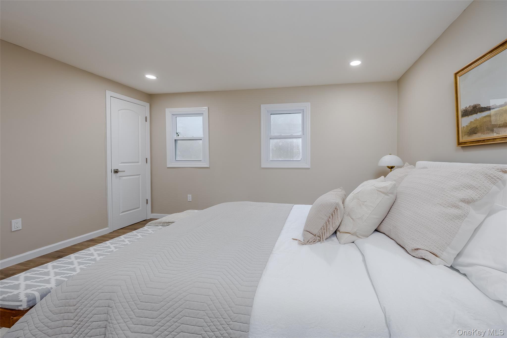 Single Family Cedarhurst  Suffolk County, NY 11784, MLS-926329-37