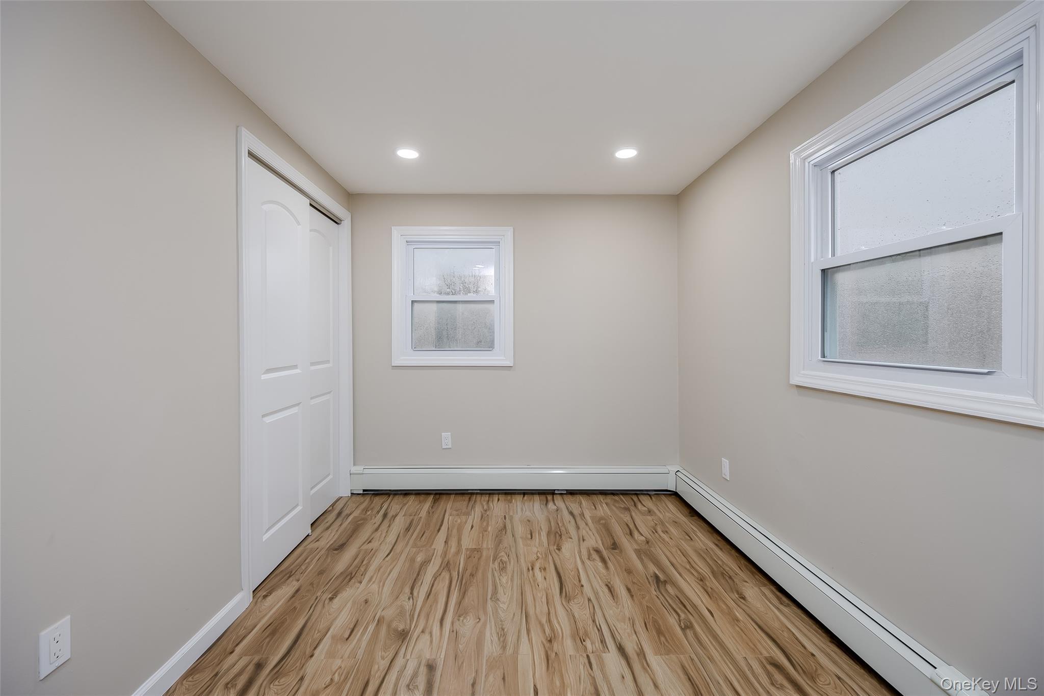 Single Family Cedarhurst  Suffolk County, NY 11784, MLS-926329-39