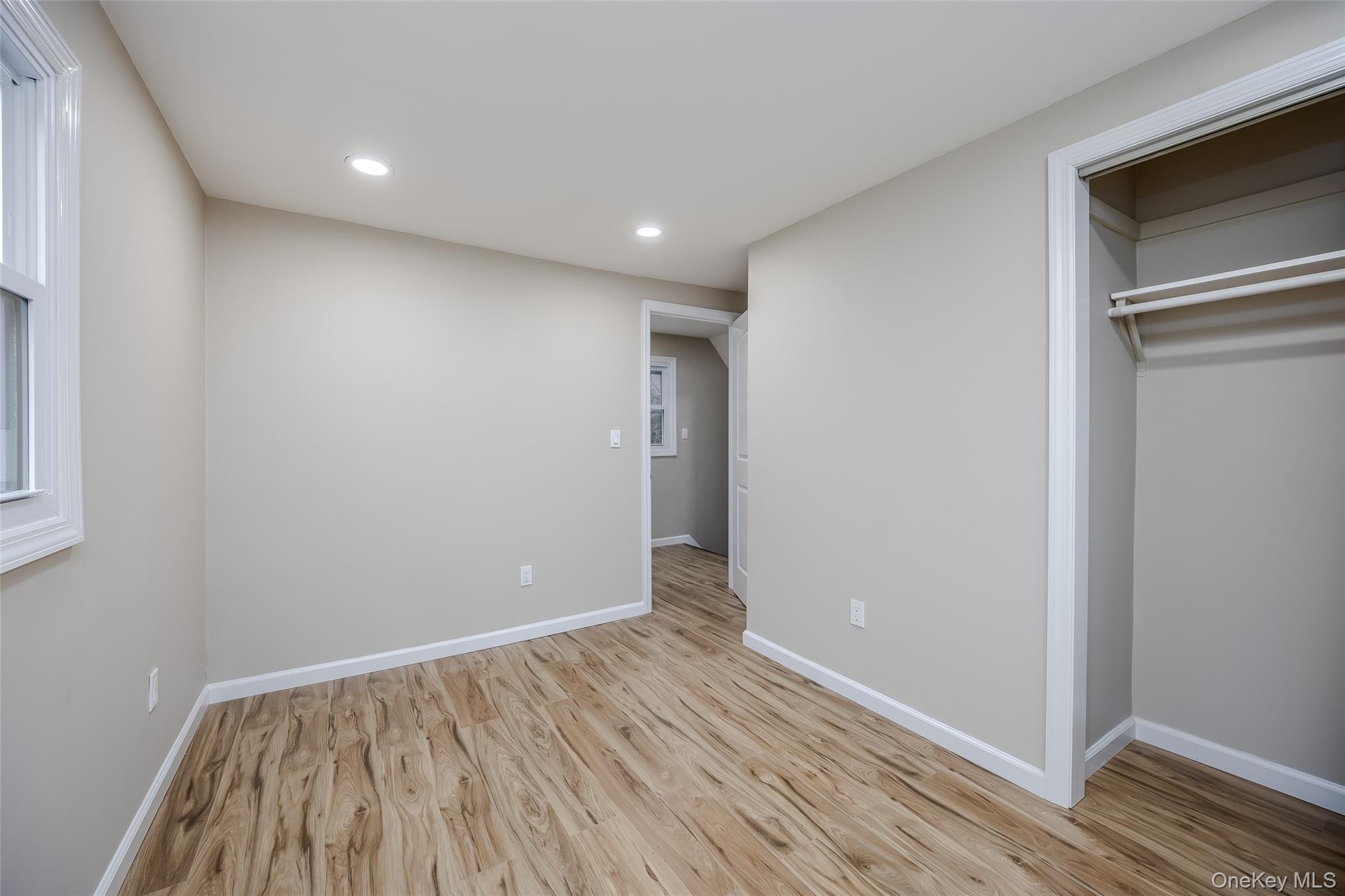 Single Family Cedarhurst  Suffolk County, NY 11784, MLS-926329-40