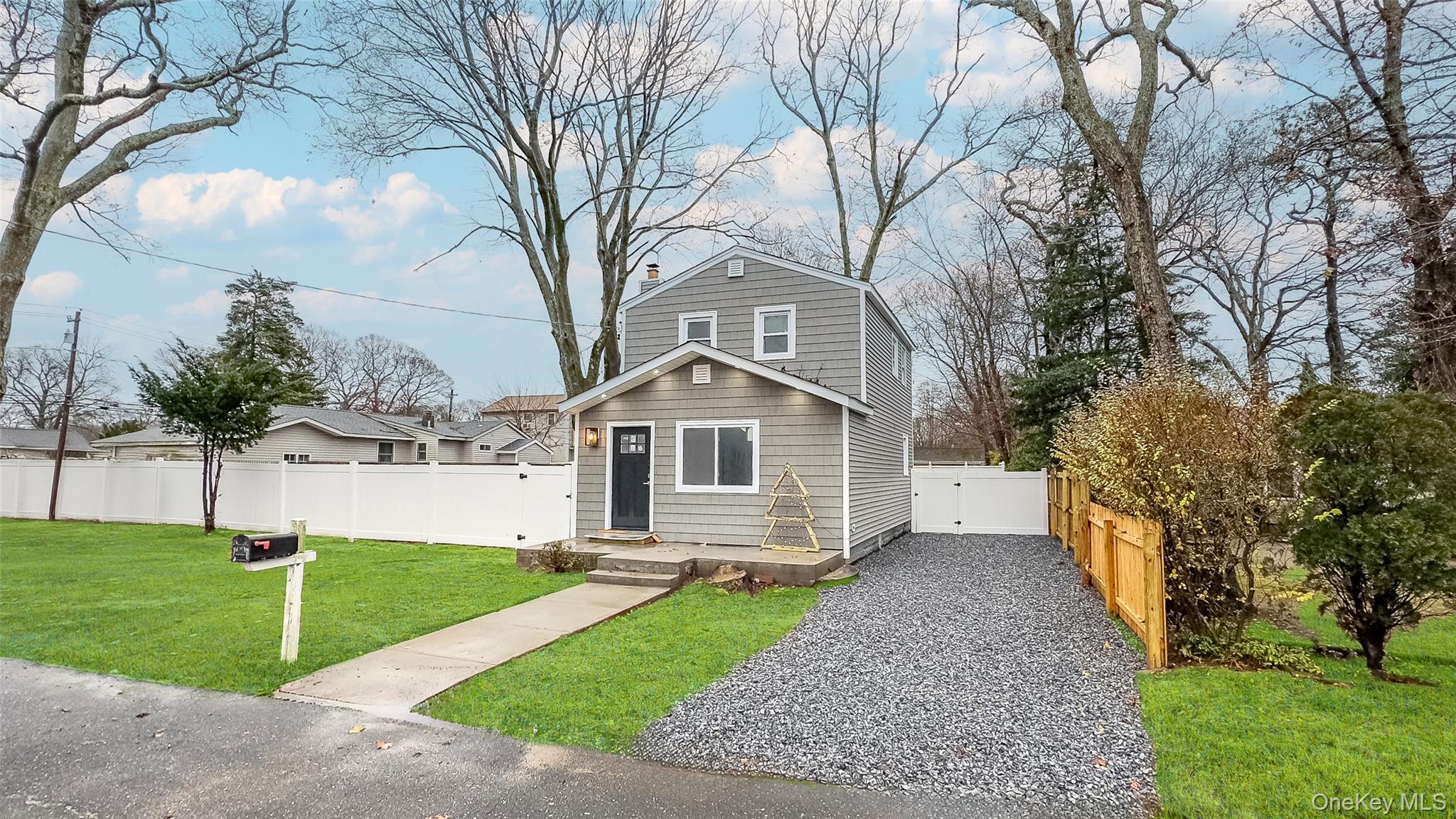 Single Family Cedarhurst  Suffolk County, NY 11784, MLS-926329-44