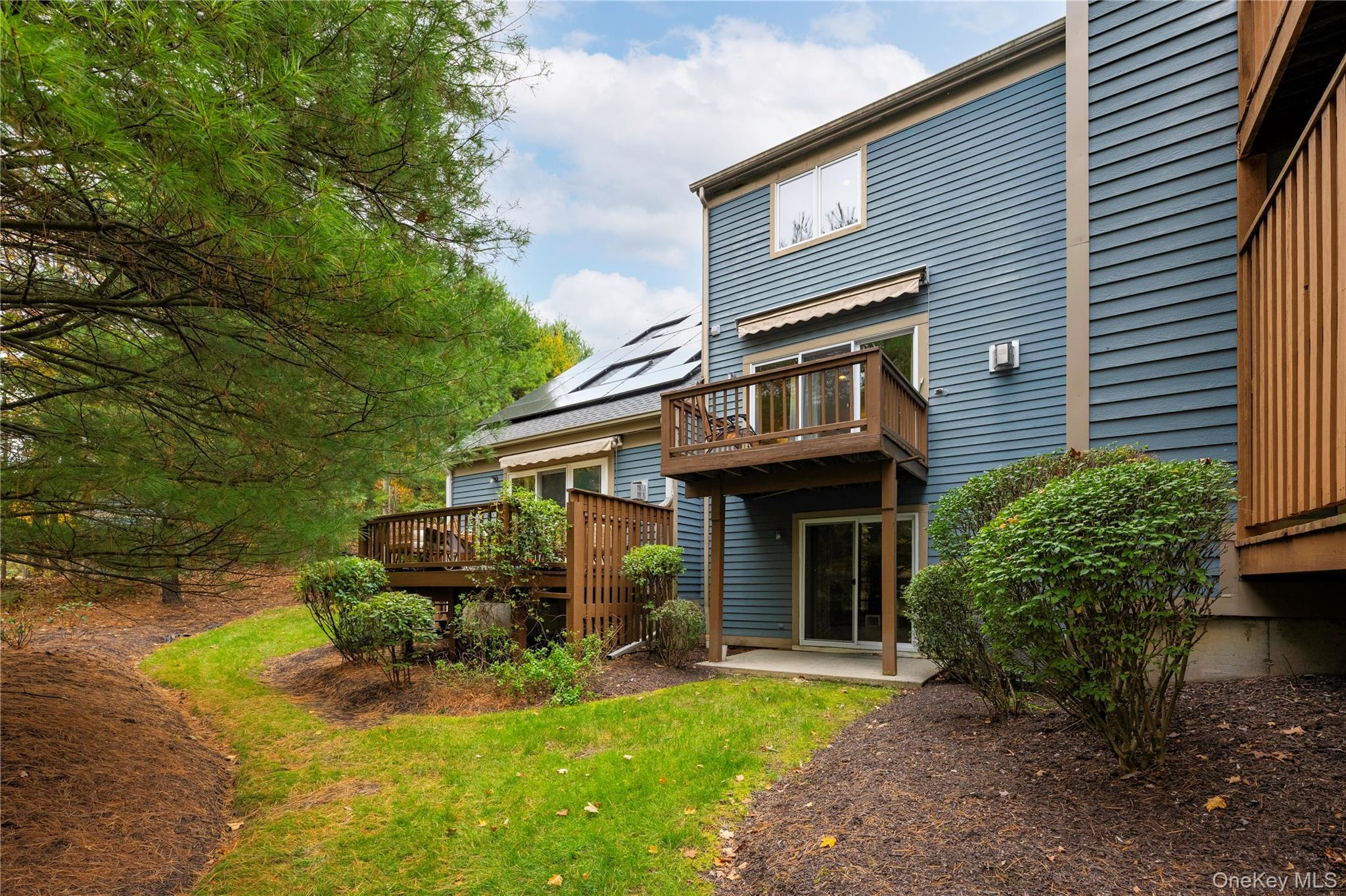 Single Family Manor  Westchester County, NY 10566, MLS-926346-22