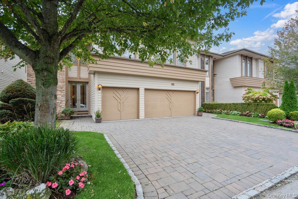 Single Family Holiday Pond Nassau County, NY 11753, MLS-926354-2