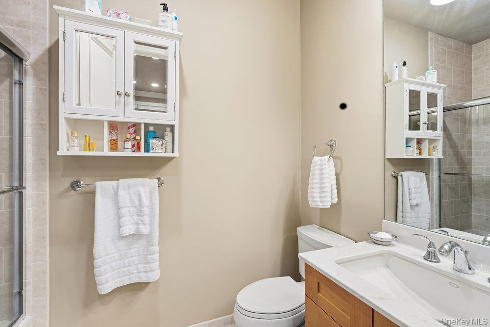 Single Family Holiday Pond Nassau County, NY 11753, MLS-926354-25