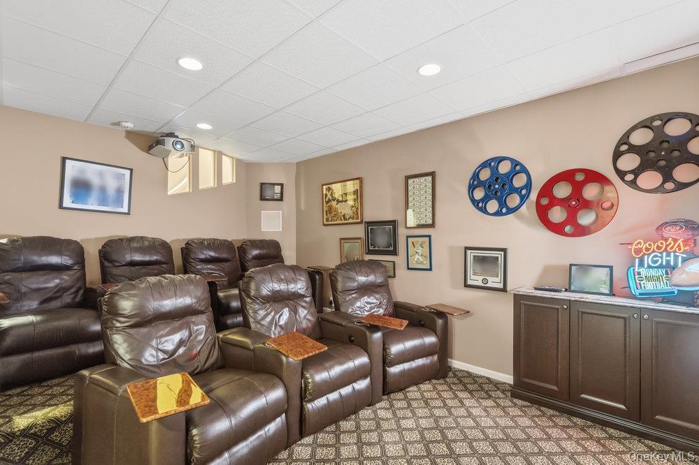 Single Family Holiday Pond Nassau County, NY 11753, MLS-926354-33