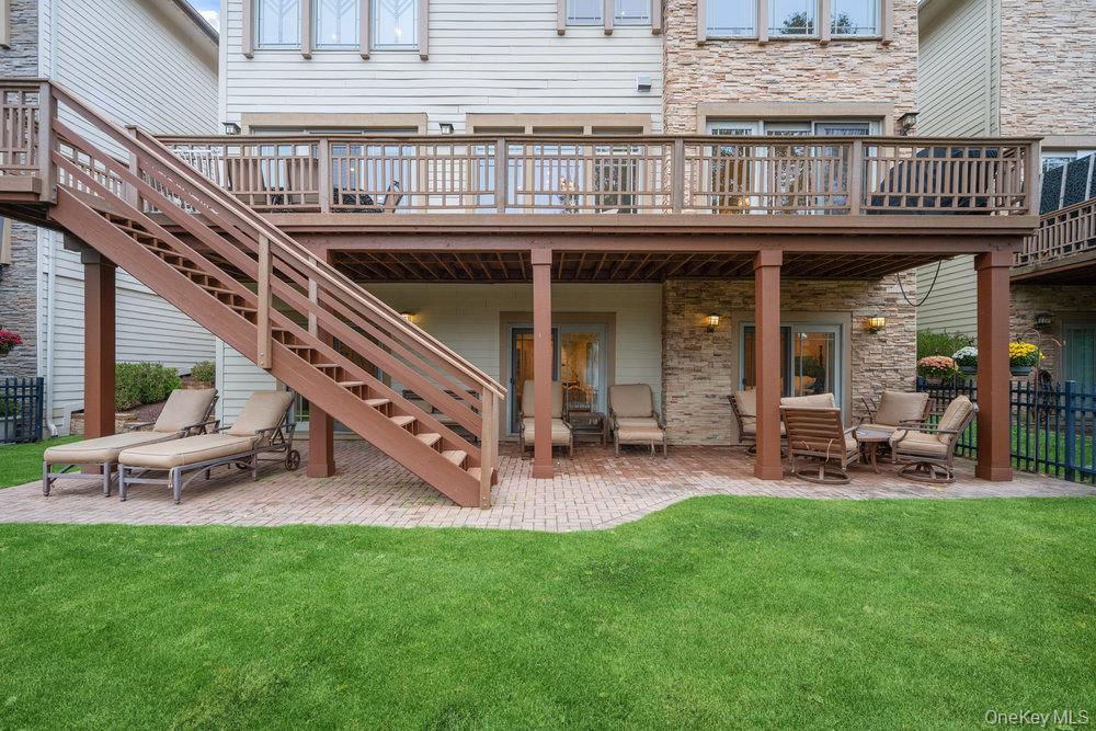 Single Family Holiday Pond Nassau County, NY 11753, MLS-926354-35