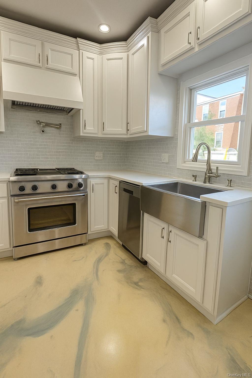 Single Family East 71st  Brooklyn, NY 11234, MLS-926355-4