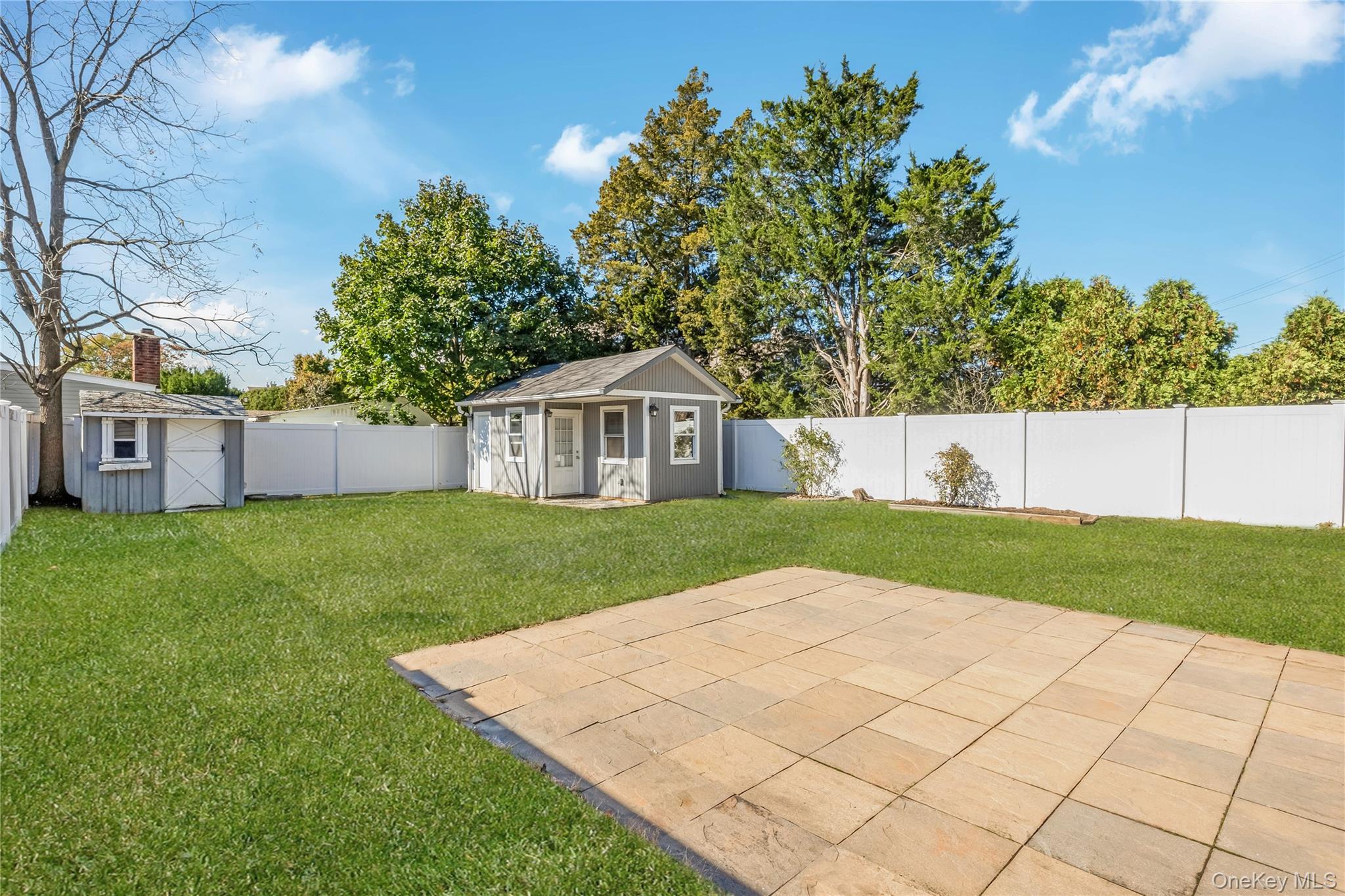 Single Family Carlls  Suffolk County, NY 11703, MLS-926386-16