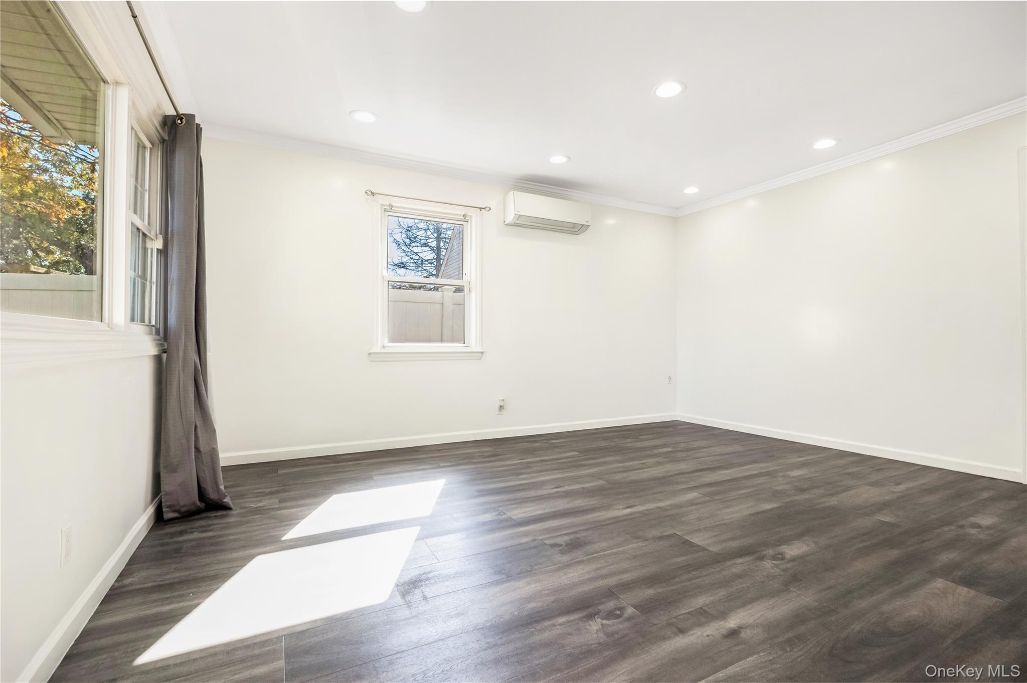 Single Family Carlls  Suffolk County, NY 11703, MLS-926386-5