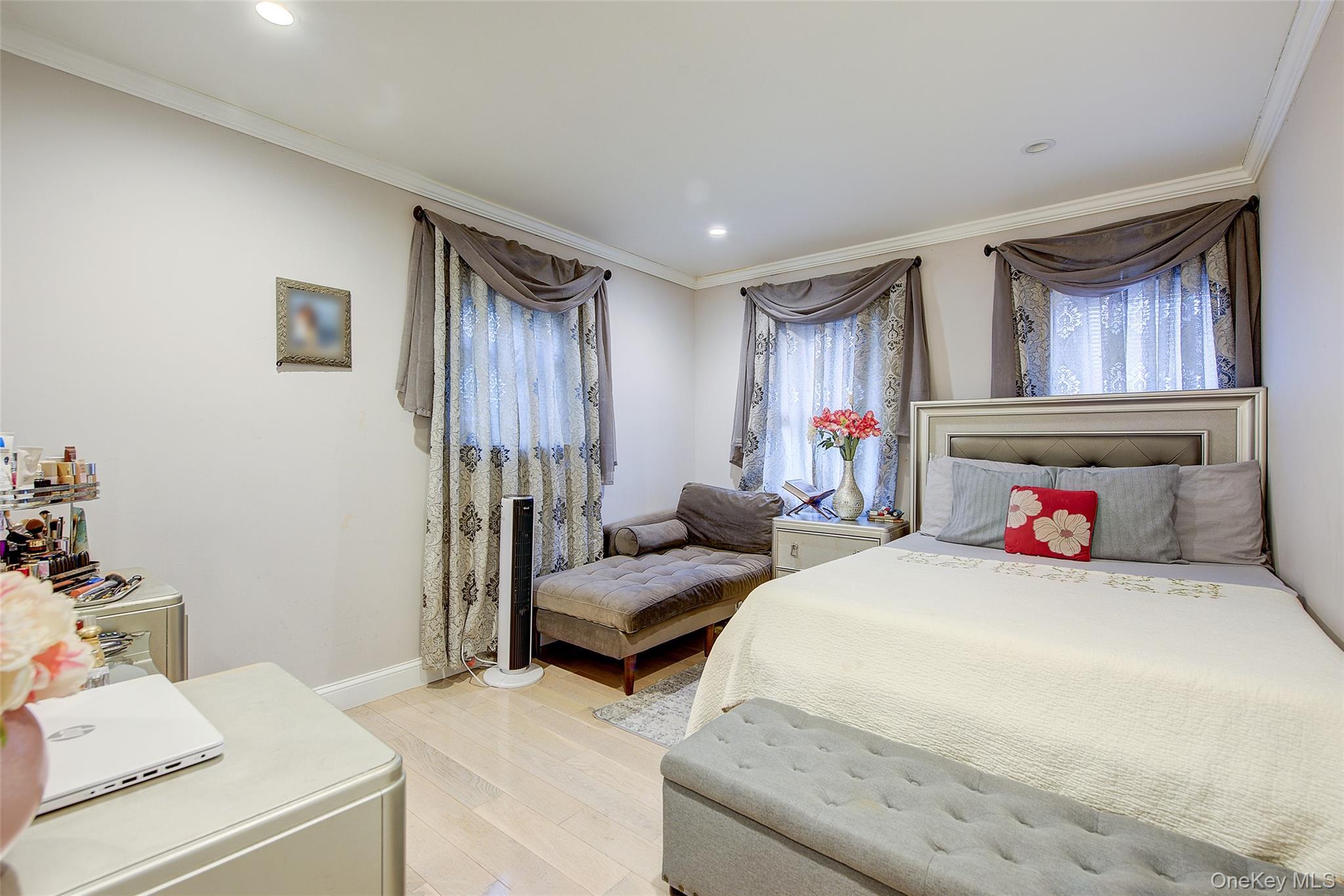 Single Family 114 Queens, NY 11412, MLS-926389-24