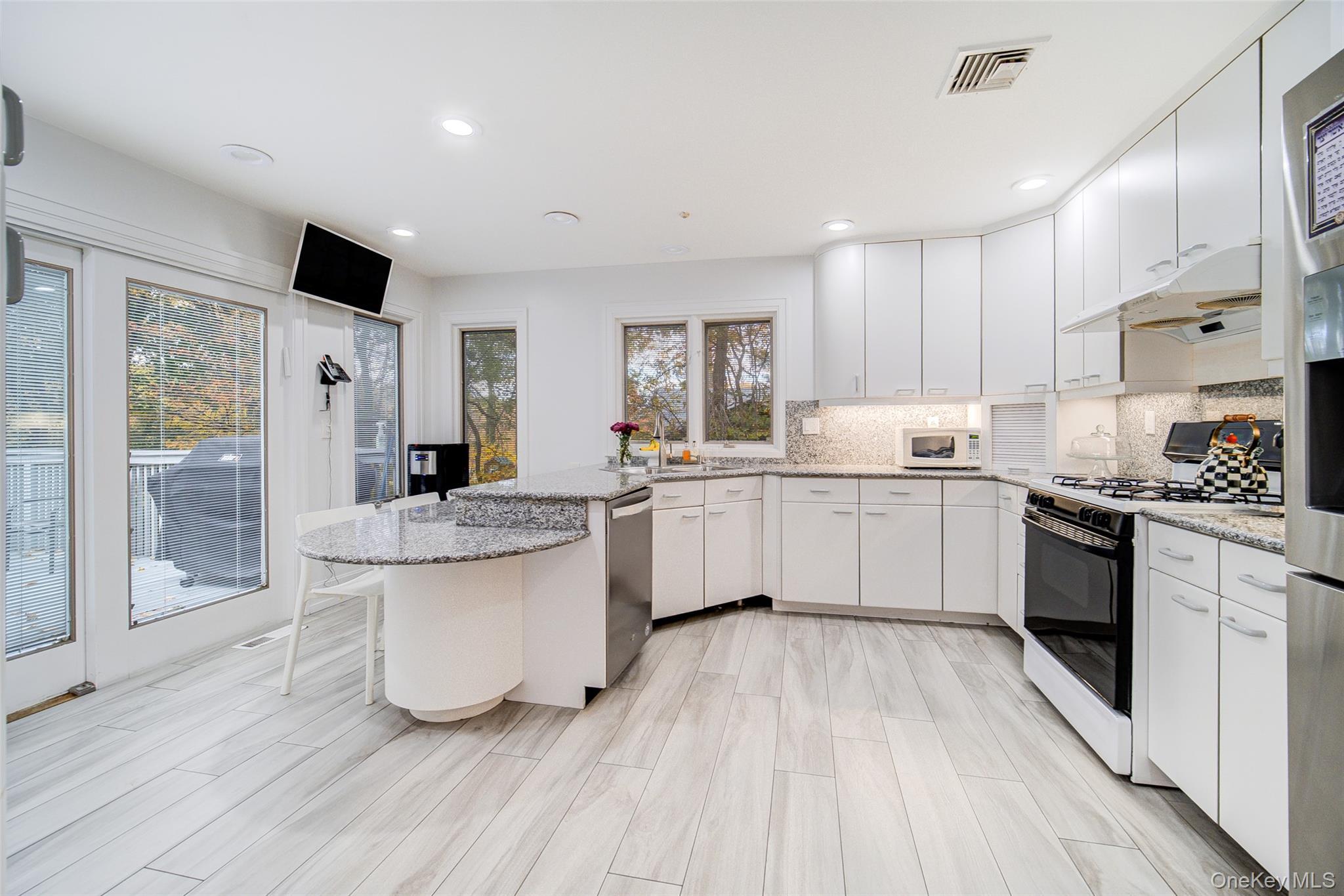 Single Family Ayr Rockland County, NY 10901, MLS-926391-13